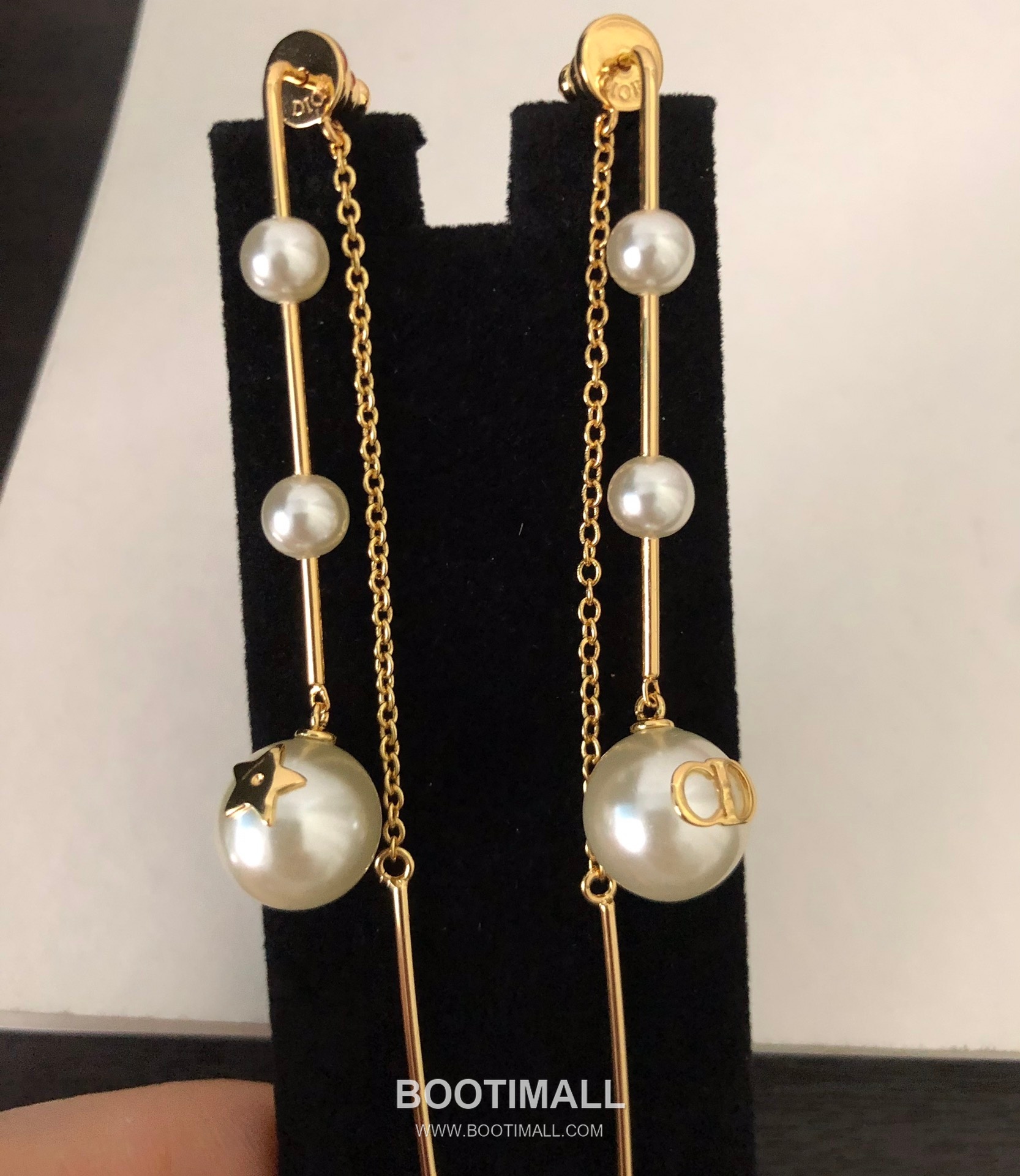 Dior Multi Chain Brass Crystal Earring with Convertible Chain Design 디올 멀티 체인 황동 크리스탈 이어링 컨버터블 체인 디자인 3cm 10