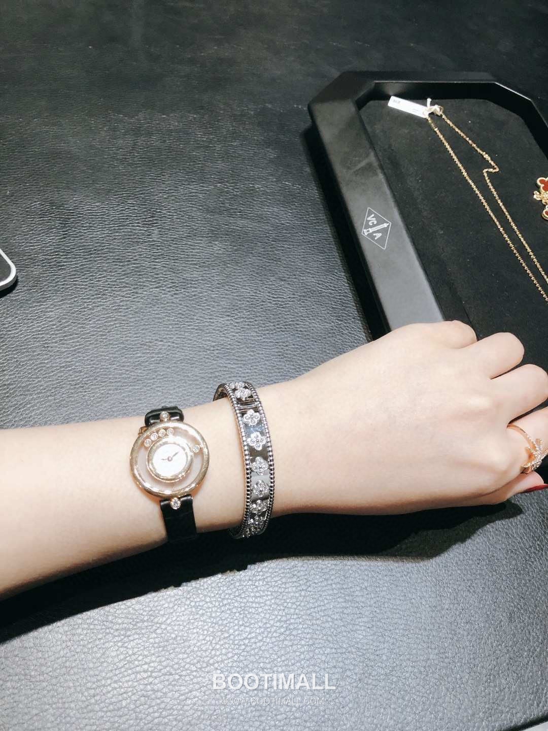Van Cleef & Arpels Kaleidoscope Clover Brass Gold Plated Bracelet with Alhambra Motif 반클리프아펠 칼레이도스코프 클로버 황동 골드도금 브레이슬릿 알함브라 모티프 17cm 8