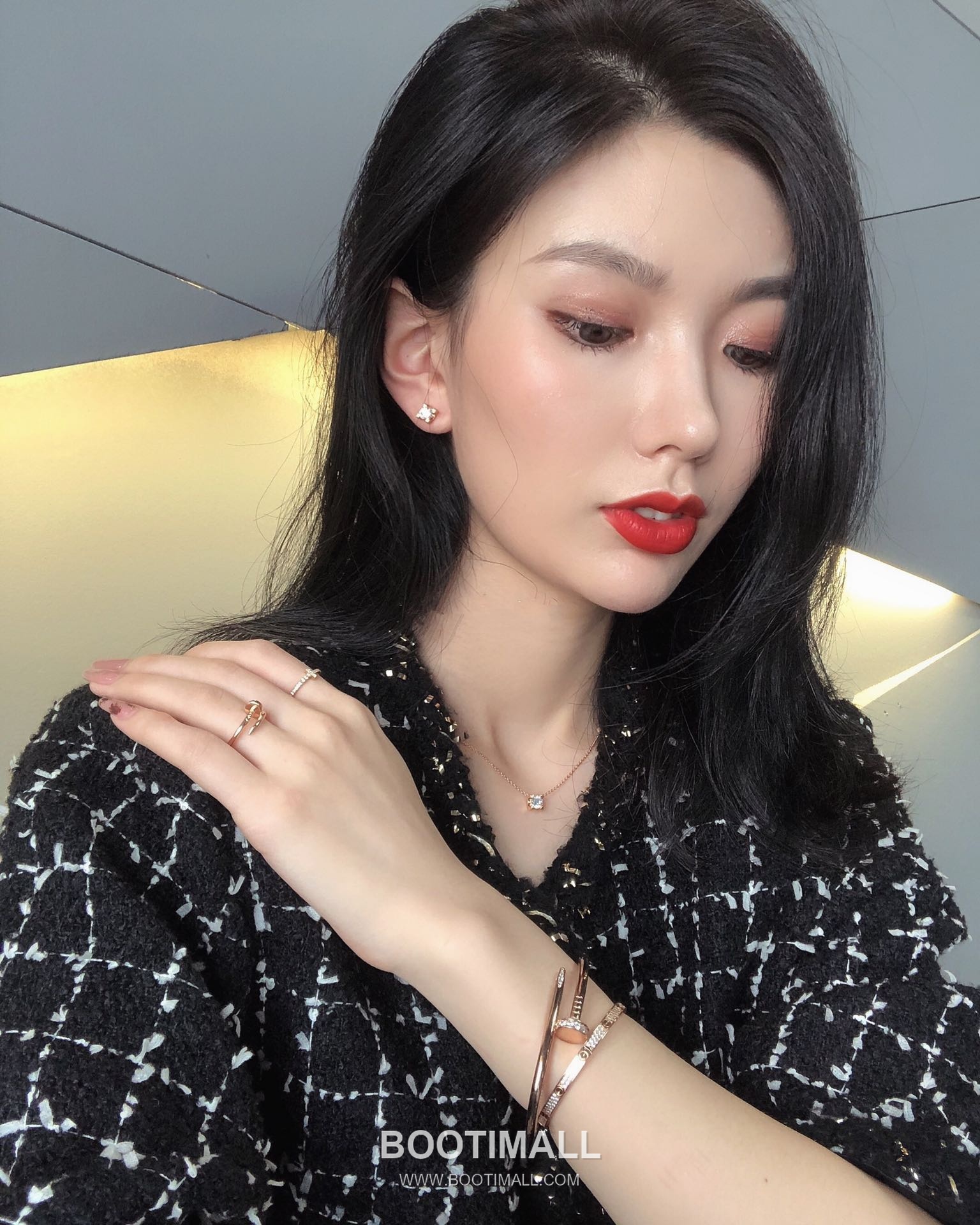 Cartier Horn Curve Brass Crystal Solitaire Pendant Necklace with Brilliant Cut 까르띠에 혼 커브 황동 크리스탈 솔리테어 펜던트 네클리스 브릴리언트 컷 45cm 2