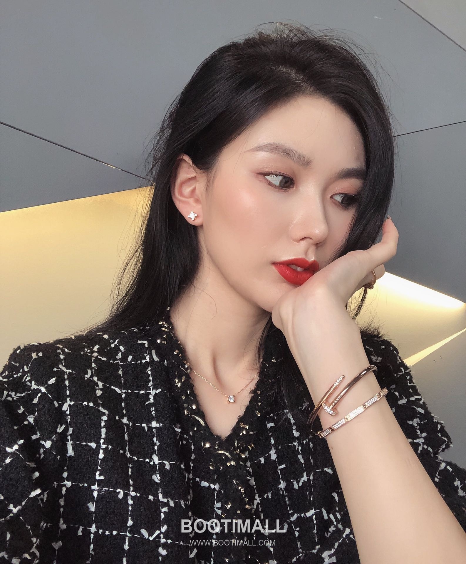 Cartier Horn Curve Brass Crystal Solitaire Pendant Necklace with Brilliant Cut 까르띠에 혼 커브 황동 크리스탈 솔리테어 펜던트 네클리스 브릴리언트 컷 45cm 3