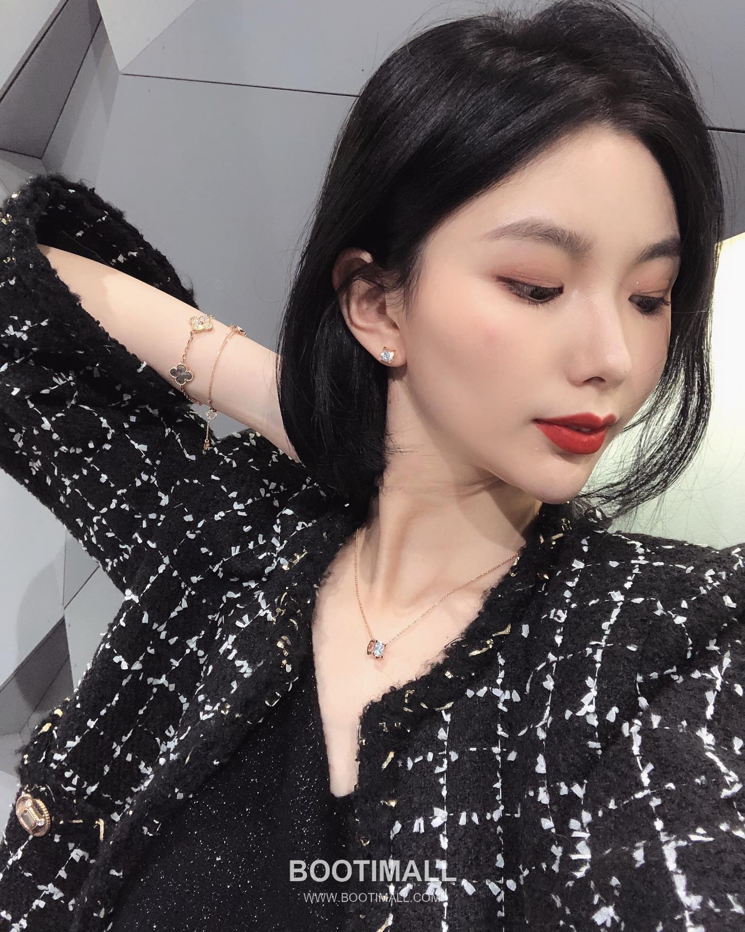 Cartier Horn Curve Brass Crystal Solitaire Pendant Necklace with Brilliant Cut 까르띠에 혼 커브 황동 크리스탈 솔리테어 펜던트 네클리스 브릴리언트 컷 45cm 8