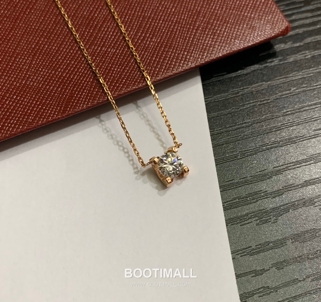 Cartier Horn Curve Brass Crystal Solitaire Pendant Necklace with Brilliant Cut 까르띠에 혼 커브 황동 크리스탈 솔리테어 펜던트 네클리스 브릴리언트 컷 45cm 12