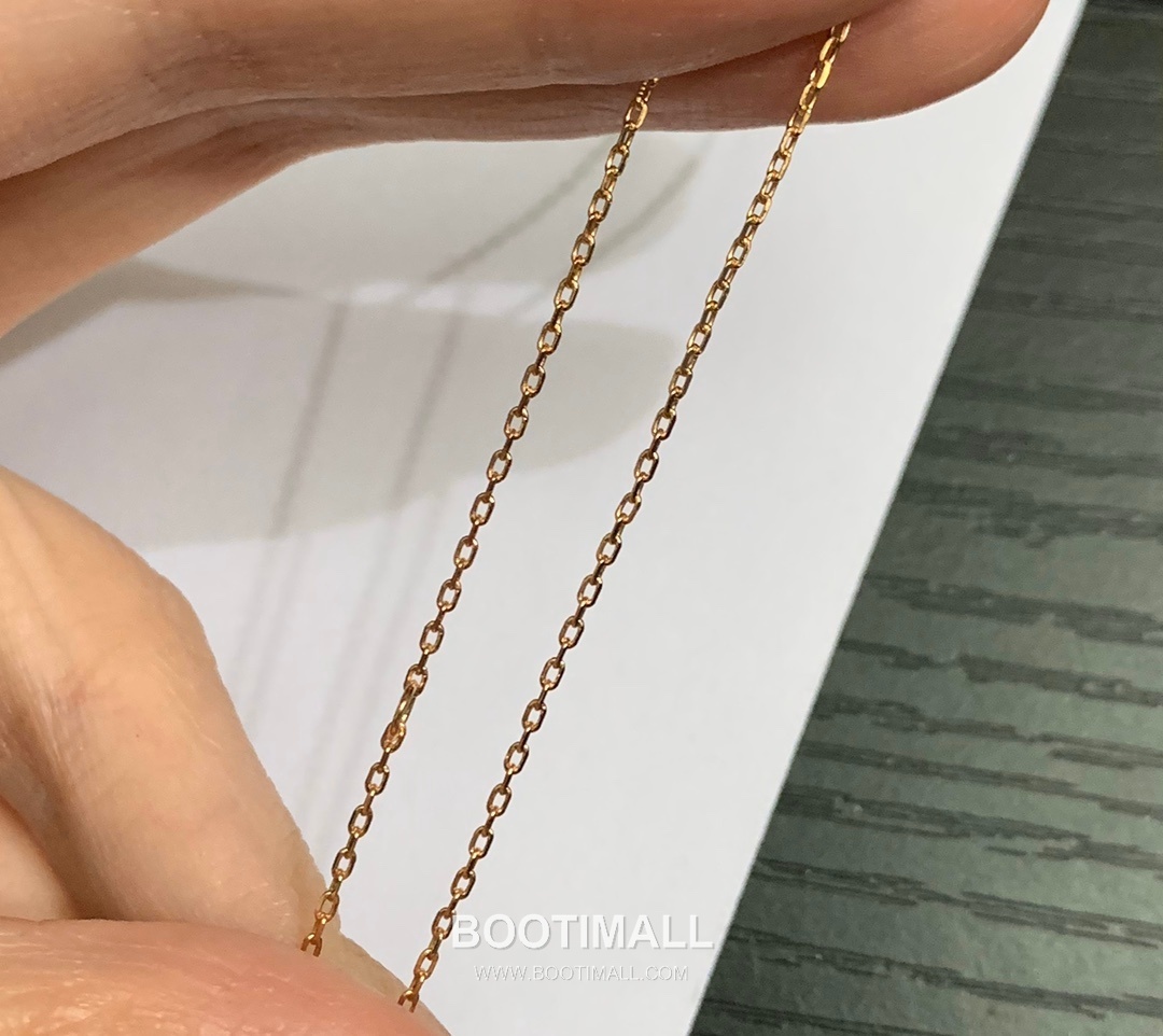 Cartier Horn Curve Brass Crystal Solitaire Pendant Necklace with Brilliant Cut 까르띠에 혼 커브 황동 크리스탈 솔리테어 펜던트 네클리스 브릴리언트 컷 45cm 16