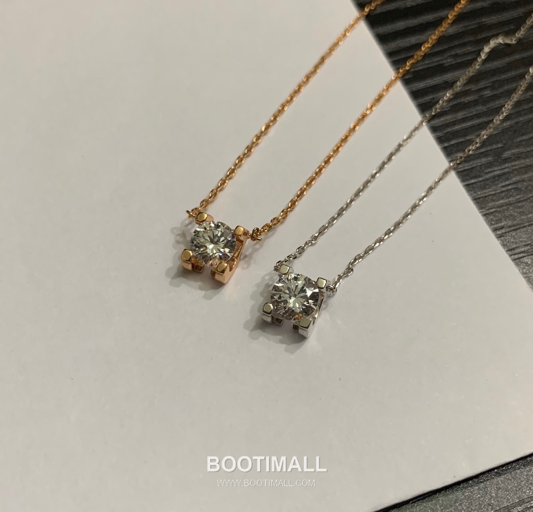 Cartier Horn Curve Brass Crystal Solitaire Pendant Necklace with Brilliant Cut 까르띠에 혼 커브 황동 크리스탈 솔리테어 펜던트 네클리스 브릴리언트 컷 45cm 18