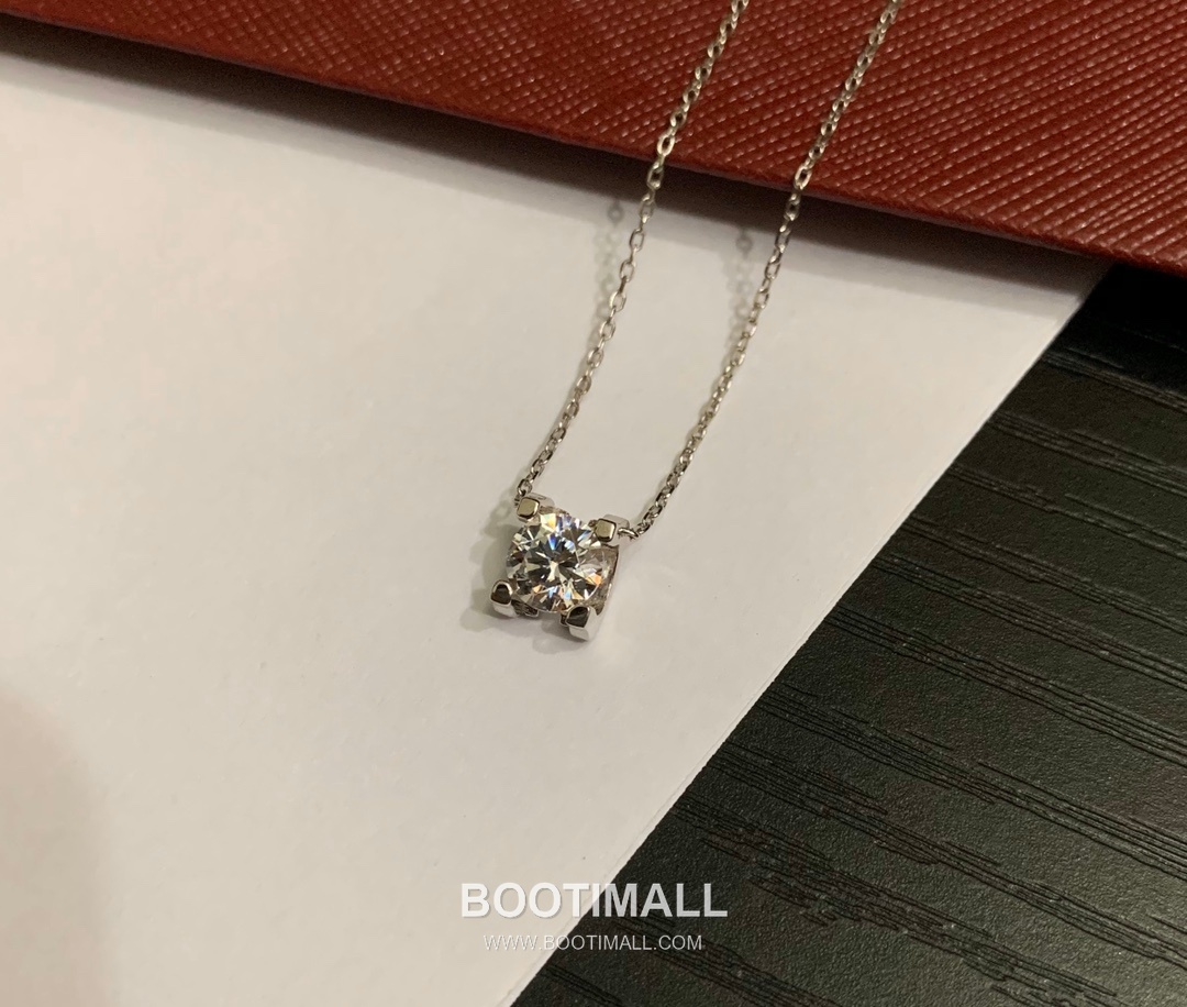 Cartier Horn Curve Brass Crystal Solitaire Pendant Necklace with Brilliant Cut 까르띠에 혼 커브 황동 크리스탈 솔리테어 펜던트 네클리스 브릴리언트 컷 45cm 20