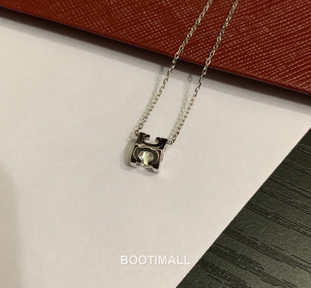 Cartier Horn Curve Brass Crystal Solitaire Pendant Necklace with Brilliant Cut 까르띠에 혼 커브 황동 크리스탈 솔리테어 펜던트 네클리스 브릴리언트 컷 45cm 22