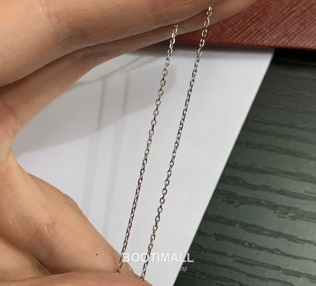 Cartier Horn Curve Brass Crystal Solitaire Pendant Necklace with Brilliant Cut 까르띠에 혼 커브 황동 크리스탈 솔리테어 펜던트 네클리스 브릴리언트 컷 45cm 23