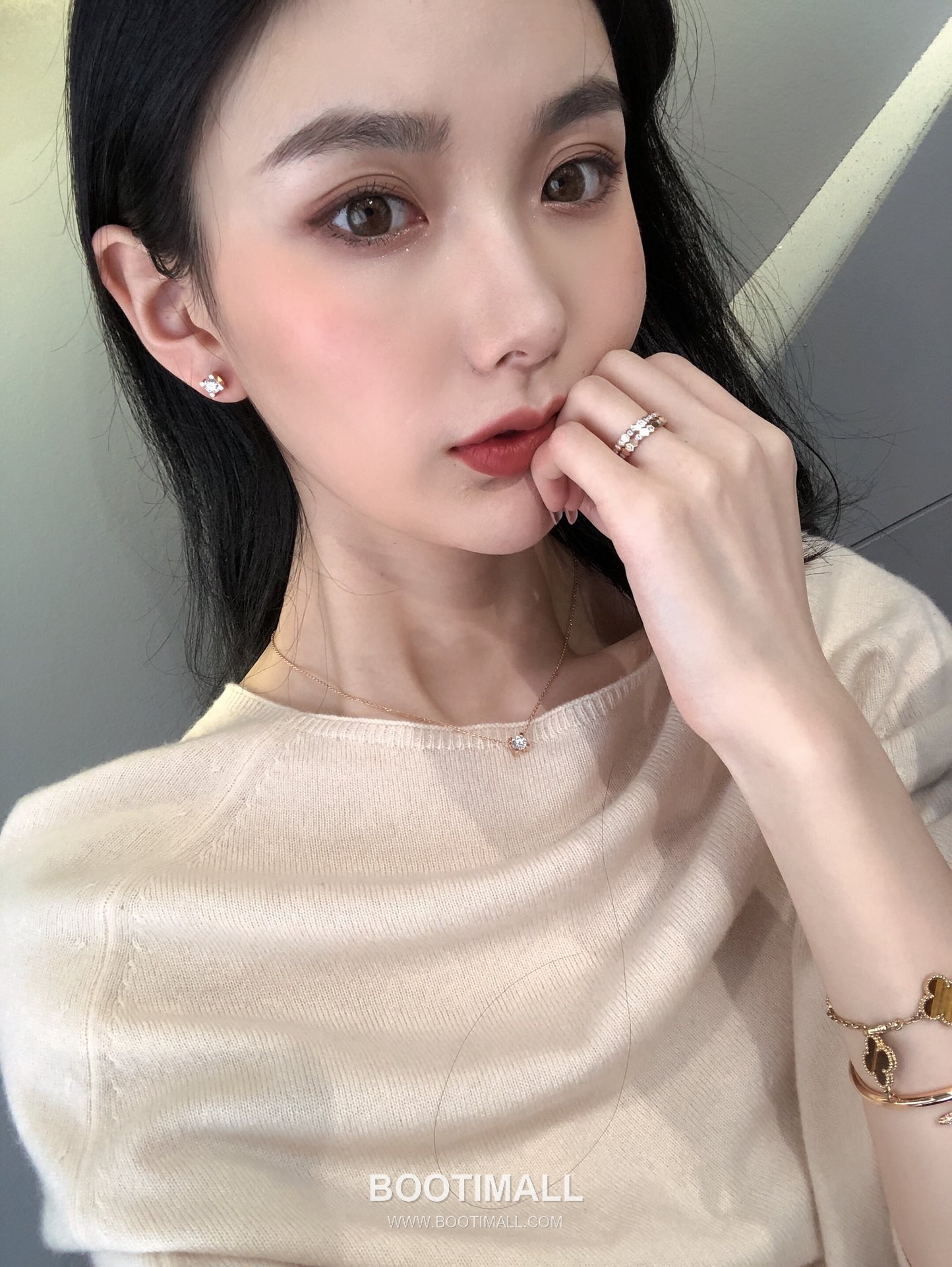 Cartier Horn Curve Sterling Silver 925 Crystal Stud Earring with Solitaire Setting 까르띠에 혼 커브 스털링 실버 925 크리스탈 스터드 이어링 솔리테어 세팅 1cm 1