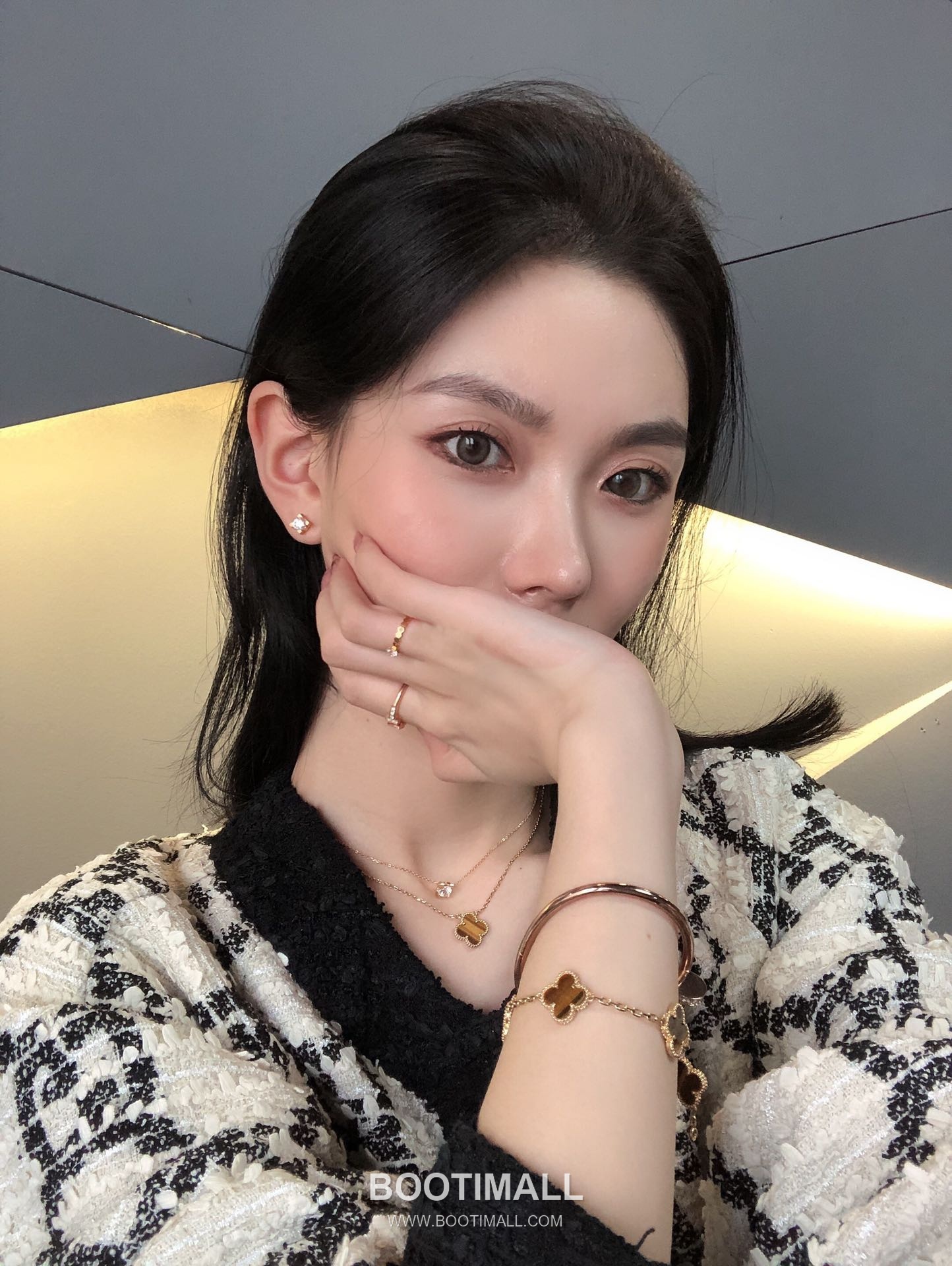 Cartier Horn Curve Sterling Silver 925 Crystal Stud Earring with Solitaire Setting 까르띠에 혼 커브 스털링 실버 925 크리스탈 스터드 이어링 솔리테어 세팅 1cm 2