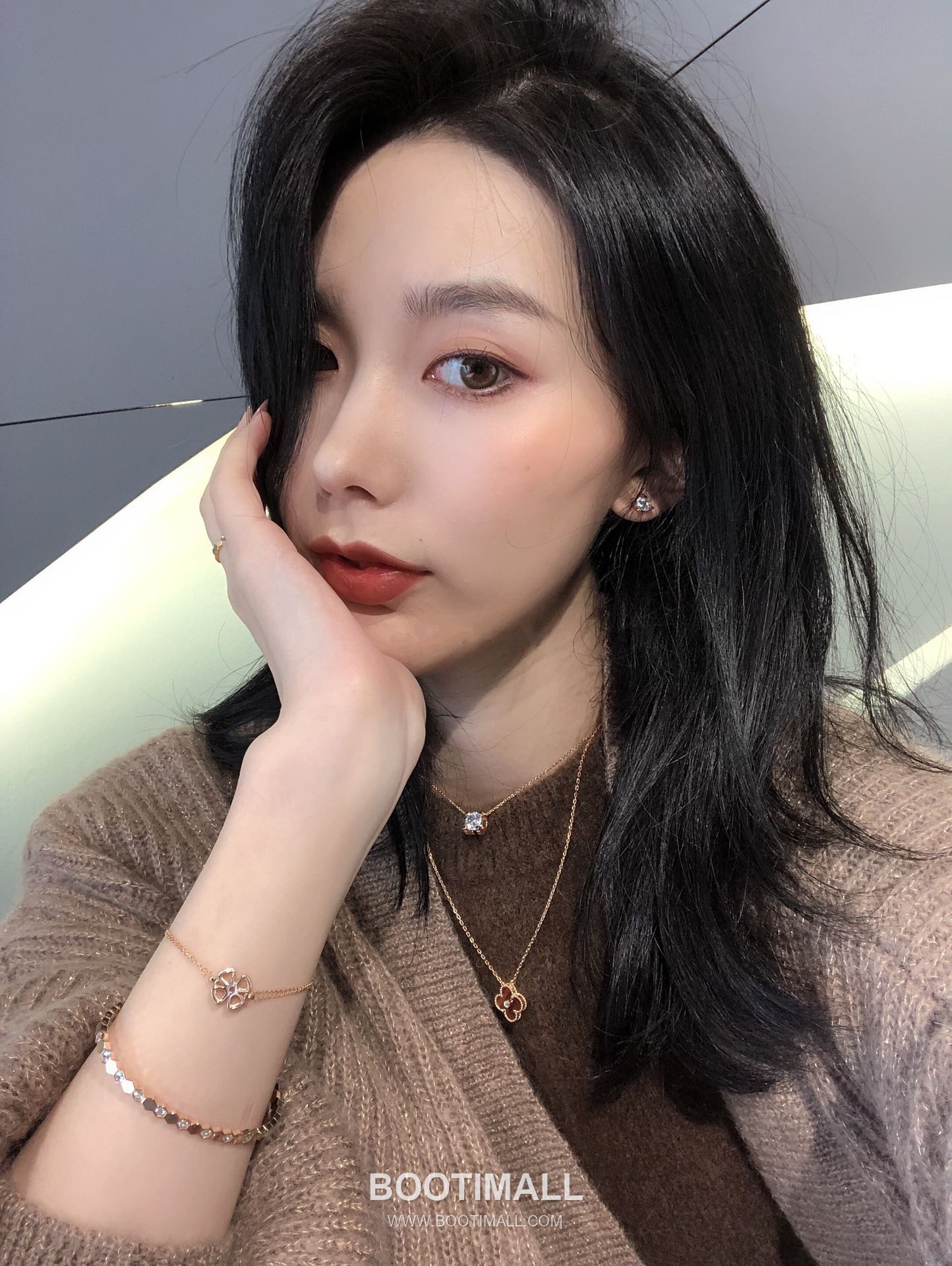 Cartier Horn Curve Sterling Silver 925 Crystal Stud Earring with Solitaire Setting 까르띠에 혼 커브 스털링 실버 925 크리스탈 스터드 이어링 솔리테어 세팅 1cm 3