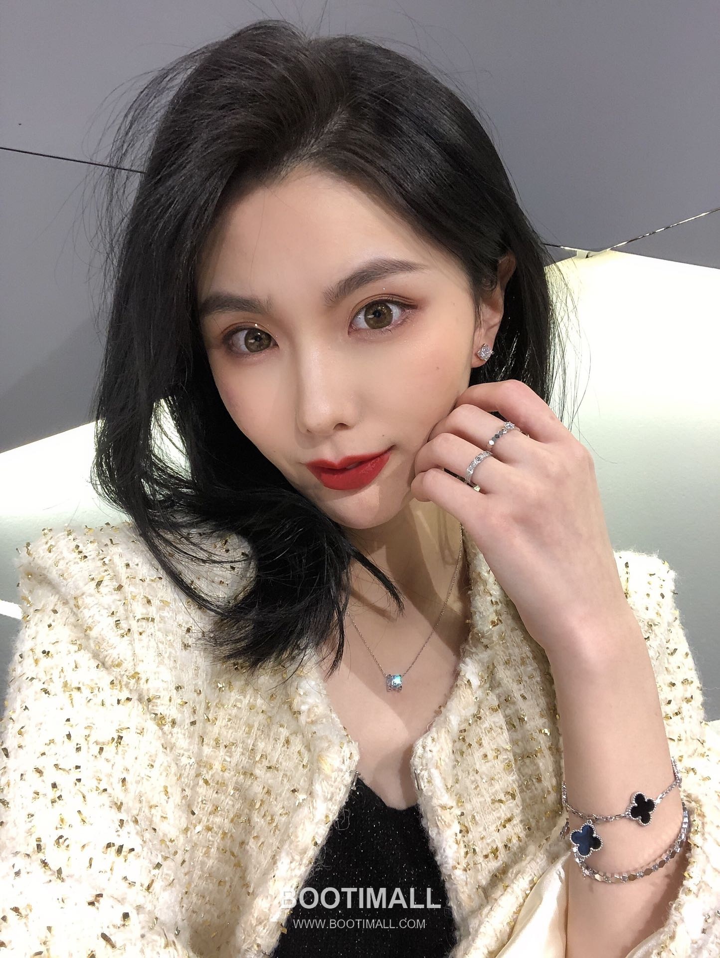 Cartier Horn Curve Sterling Silver 925 Crystal Stud Earring with Solitaire Setting 까르띠에 혼 커브 스털링 실버 925 크리스탈 스터드 이어링 솔리테어 세팅 1cm 6