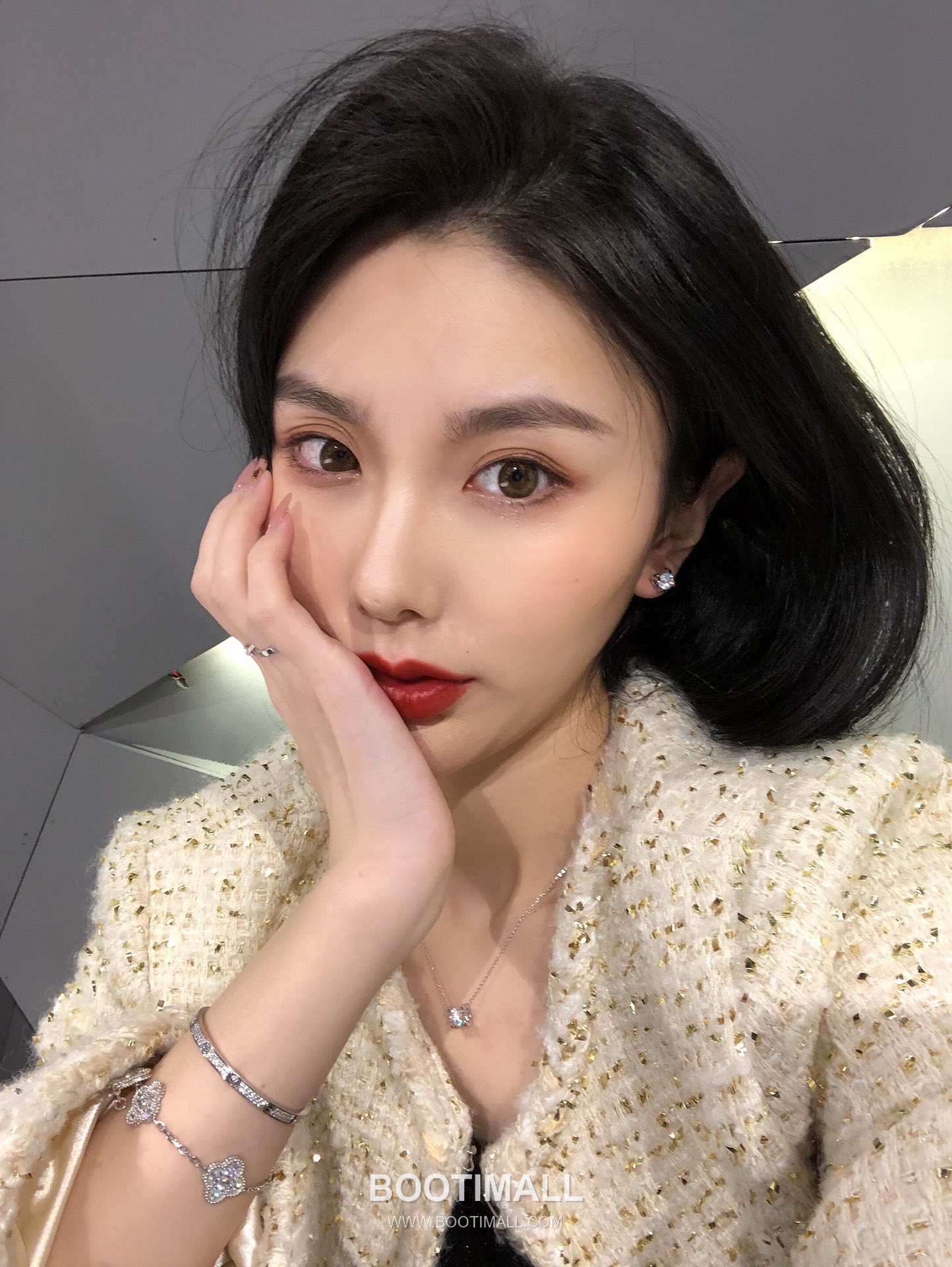 Cartier Horn Curve Sterling Silver 925 Crystal Stud Earring with Solitaire Setting 까르띠에 혼 커브 스털링 실버 925 크리스탈 스터드 이어링 솔리테어 세팅 1cm 8