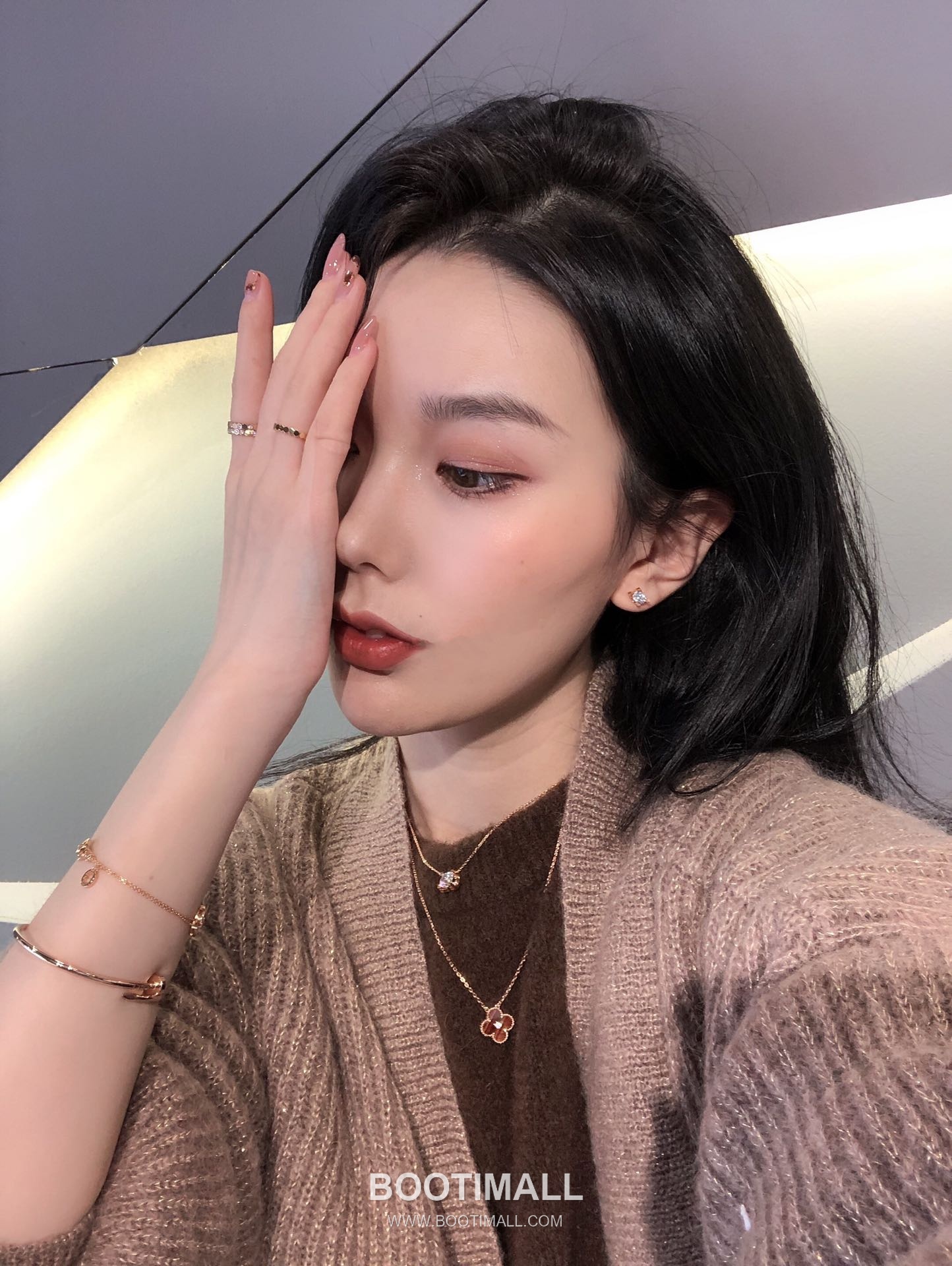 Cartier Horn Curve Sterling Silver 925 Crystal Stud Earring with Solitaire Setting 까르띠에 혼 커브 스털링 실버 925 크리스탈 스터드 이어링 솔리테어 세팅 1cm 9