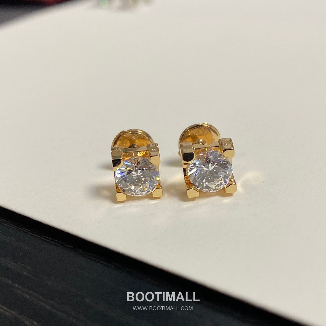 Cartier Horn Curve Sterling Silver 925 Crystal Stud Earring with Solitaire Setting 까르띠에 혼 커브 스털링 실버 925 크리스탈 스터드 이어링 솔리테어 세팅 1cm 12