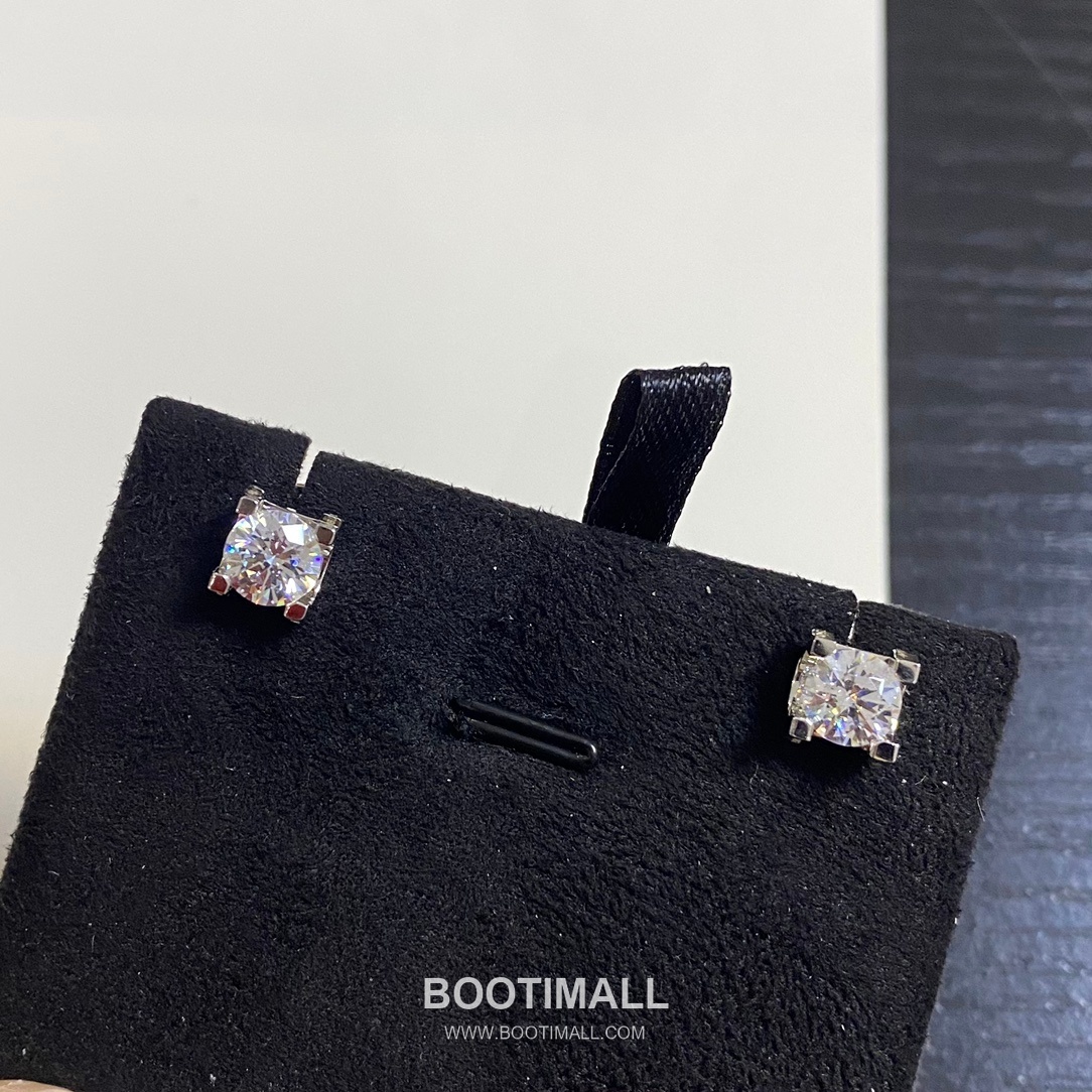 Cartier Horn Curve Sterling Silver 925 Crystal Stud Earring with Solitaire Setting 까르띠에 혼 커브 스털링 실버 925 크리스탈 스터드 이어링 솔리테어 세팅 1cm 20