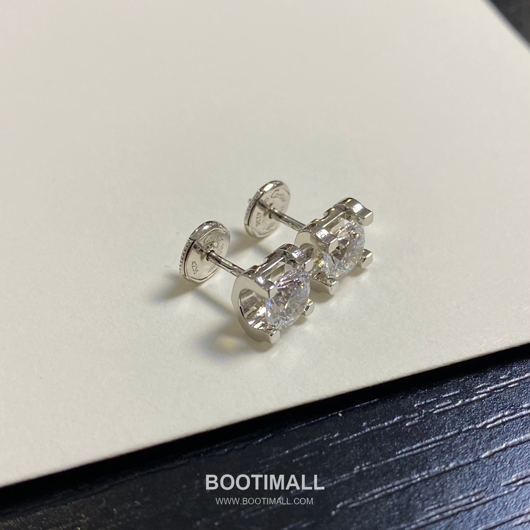Cartier Horn Curve Sterling Silver 925 Crystal Stud Earring with Solitaire Setting 까르띠에 혼 커브 스털링 실버 925 크리스탈 스터드 이어링 솔리테어 세팅 1cm 22