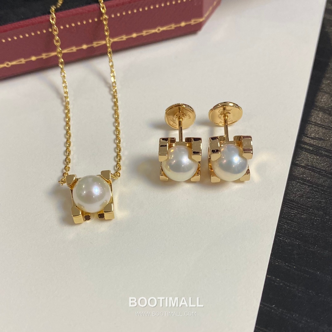 Cartier Horn Pearl Sterling Silver 925 Stud Earring with Akoya Pearl 까르띠에 혼 펄 스털링 실버 925 스터드 이어링 아코야 진주 1cm 9