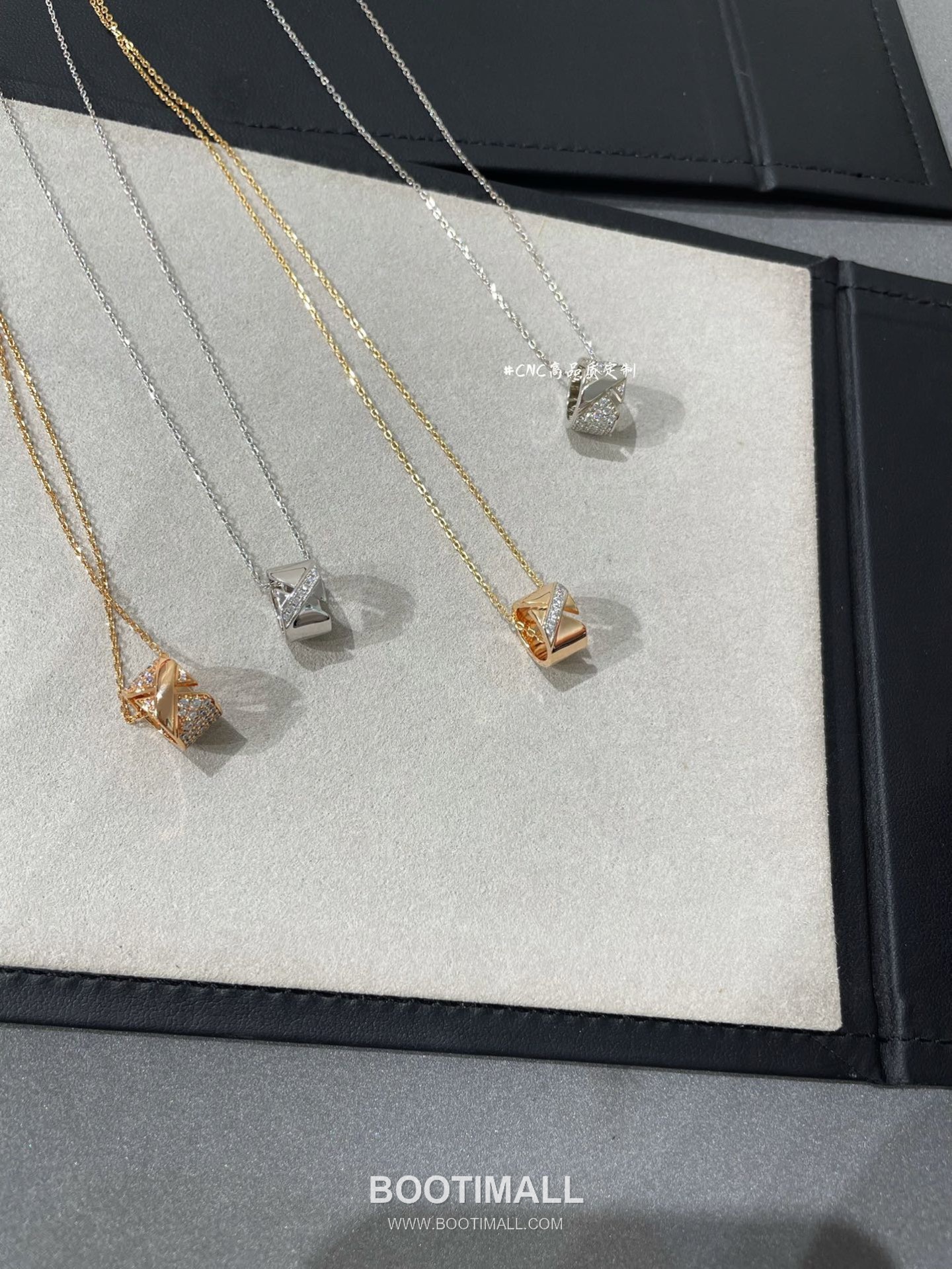 Chaumet Liens Evidence Brass Gold Plated Necklace with Diamond Cylinder Pendant 쇼메 리앙 에비던스 황동 베이스 금도금 네클리스 다이아 원통 펜던트 1