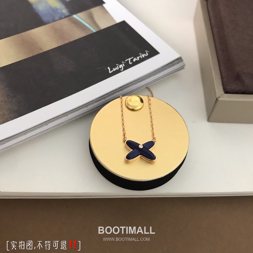 Chaumet Liens Sterling Silver 925 Necklace with Cross Motif and Natural Shell 쇼메 리앙 스털링 실버 925 네클리스 크로스 모티프 내추럴 쉘 11