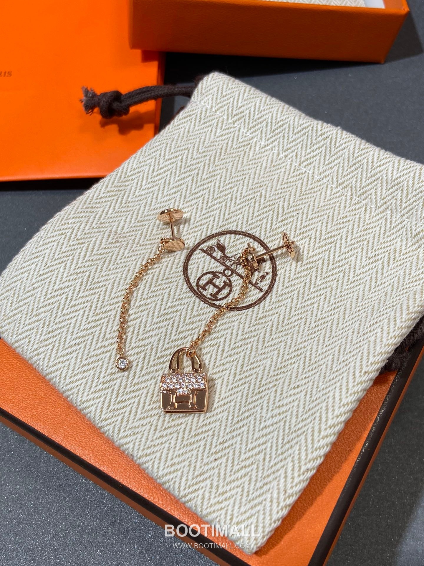 Hermes Constance Brass Gold Plated Earring with Bag Motif and Crystal Fringe 에르메스 콘스탄스 황동 베이스 금도금 이어링 백 모티프 크리스탈 프린지 7