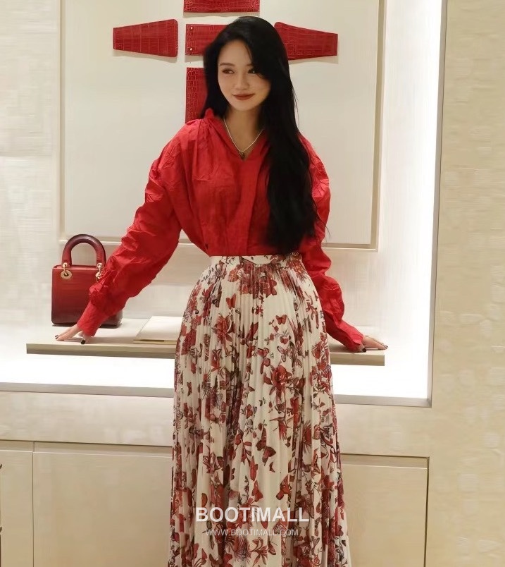 Dior Brass Gold Plated Necklace with Heart Pendant Pearl Enamel Butterfly 디올 황동 베이스 금도금 네클리스 하트 펜던트 진주 에나멜 버터플라이 7