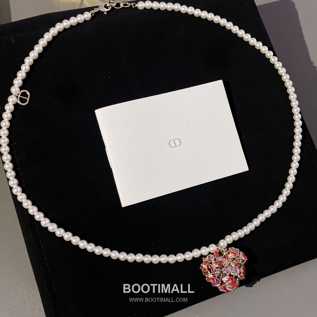 Dior Brass Gold Plated Necklace with Heart Pendant Pearl Enamel Butterfly 디올 황동 베이스 금도금 네클리스 하트 펜던트 진주 에나멜 버터플라이 11