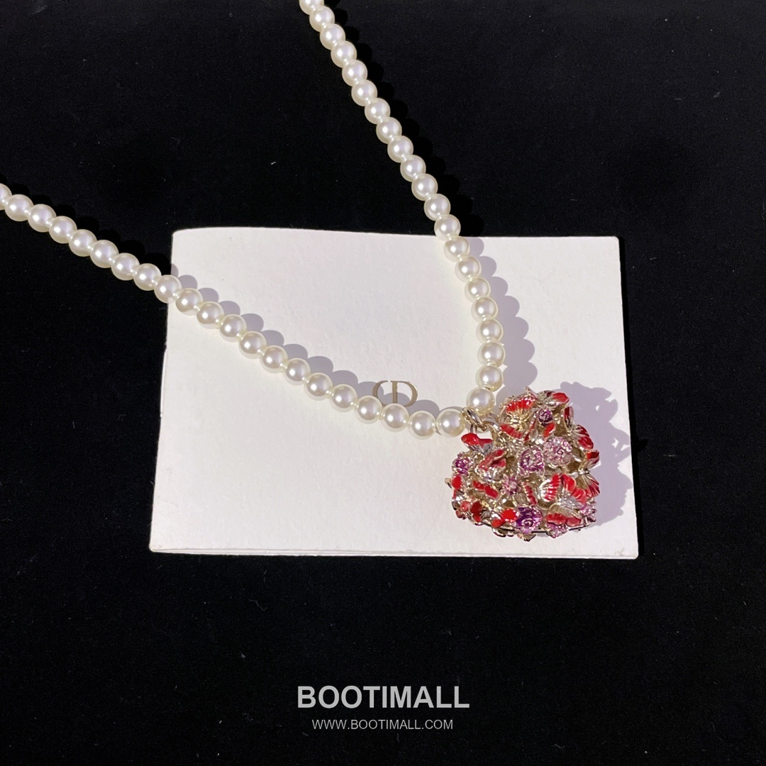 Dior Brass Gold Plated Necklace with Heart Pendant Pearl Enamel Butterfly 디올 황동 베이스 금도금 네클리스 하트 펜던트 진주 에나멜 버터플라이 13