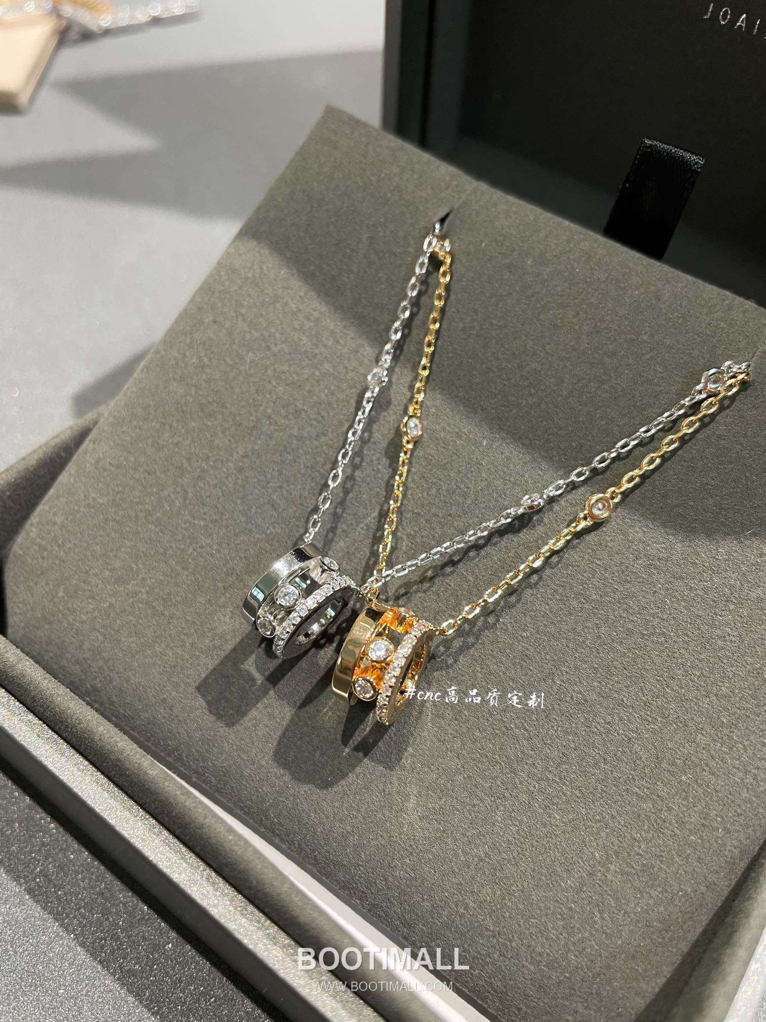 Messika Move Brass Gold Plated Necklace with Moving Diamond Pendant 메시카 무브 황동 베이스 금도금 네클리스 무빙 다이아 펜던트 3