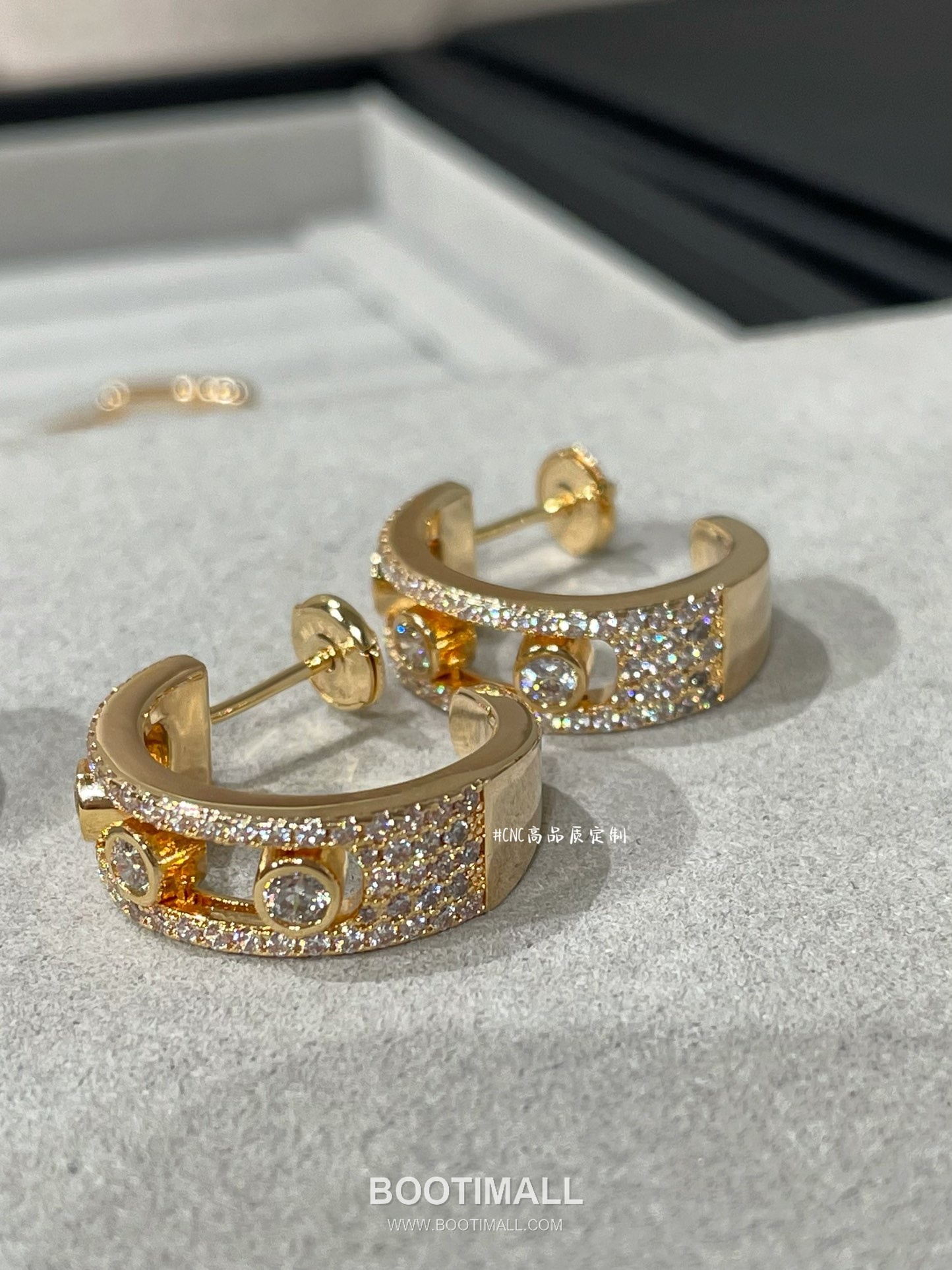 Messika Move Brass Gold Plated Earring with Moving Diamond Hoop 메시카 무브 황동 베이스 금도금 이어링 무빙 다이아 후프 3