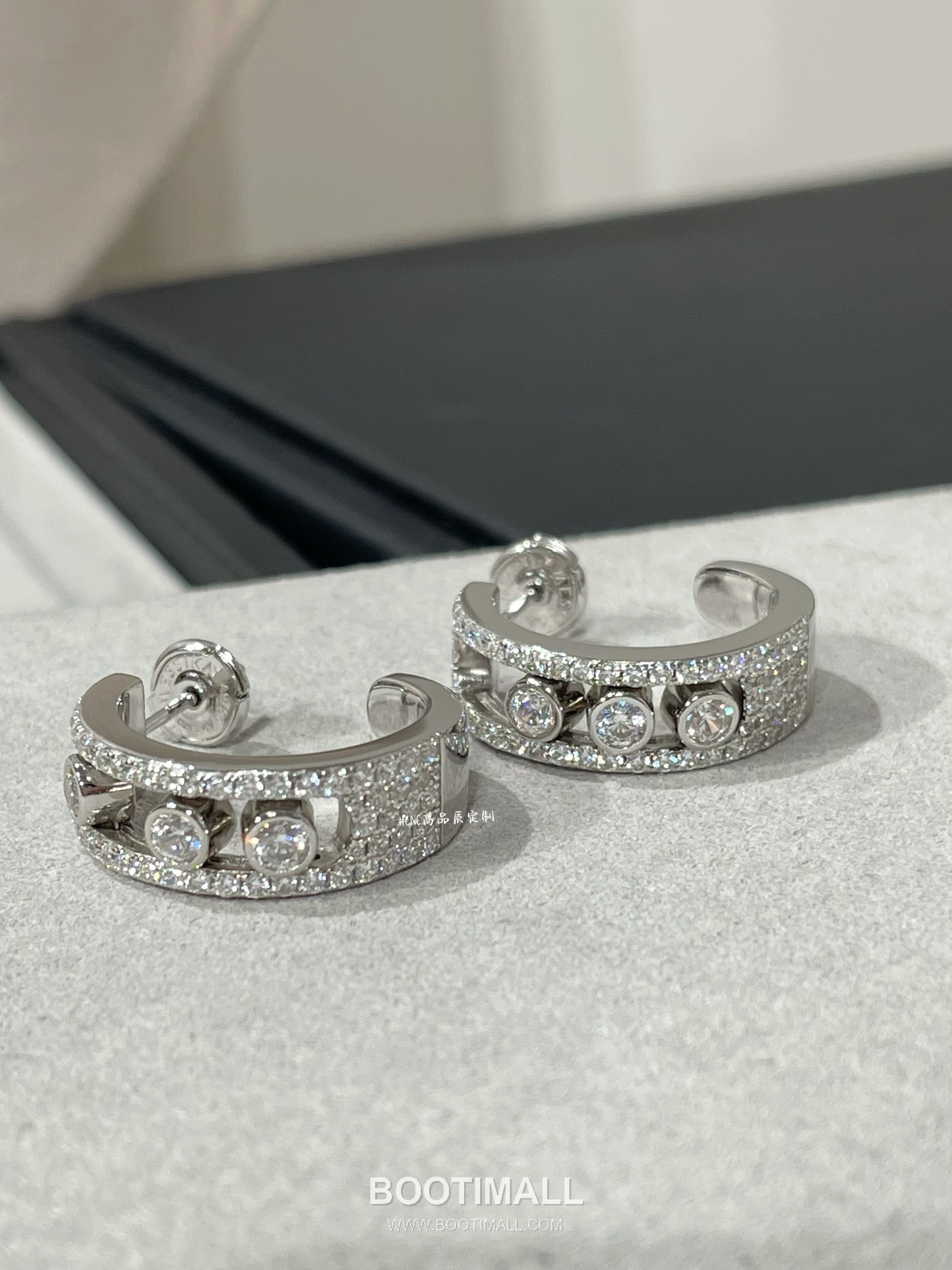 Messika Move Brass Gold Plated Earring with Moving Diamond Hoop 메시카 무브 황동 베이스 금도금 이어링 무빙 다이아 후프 6