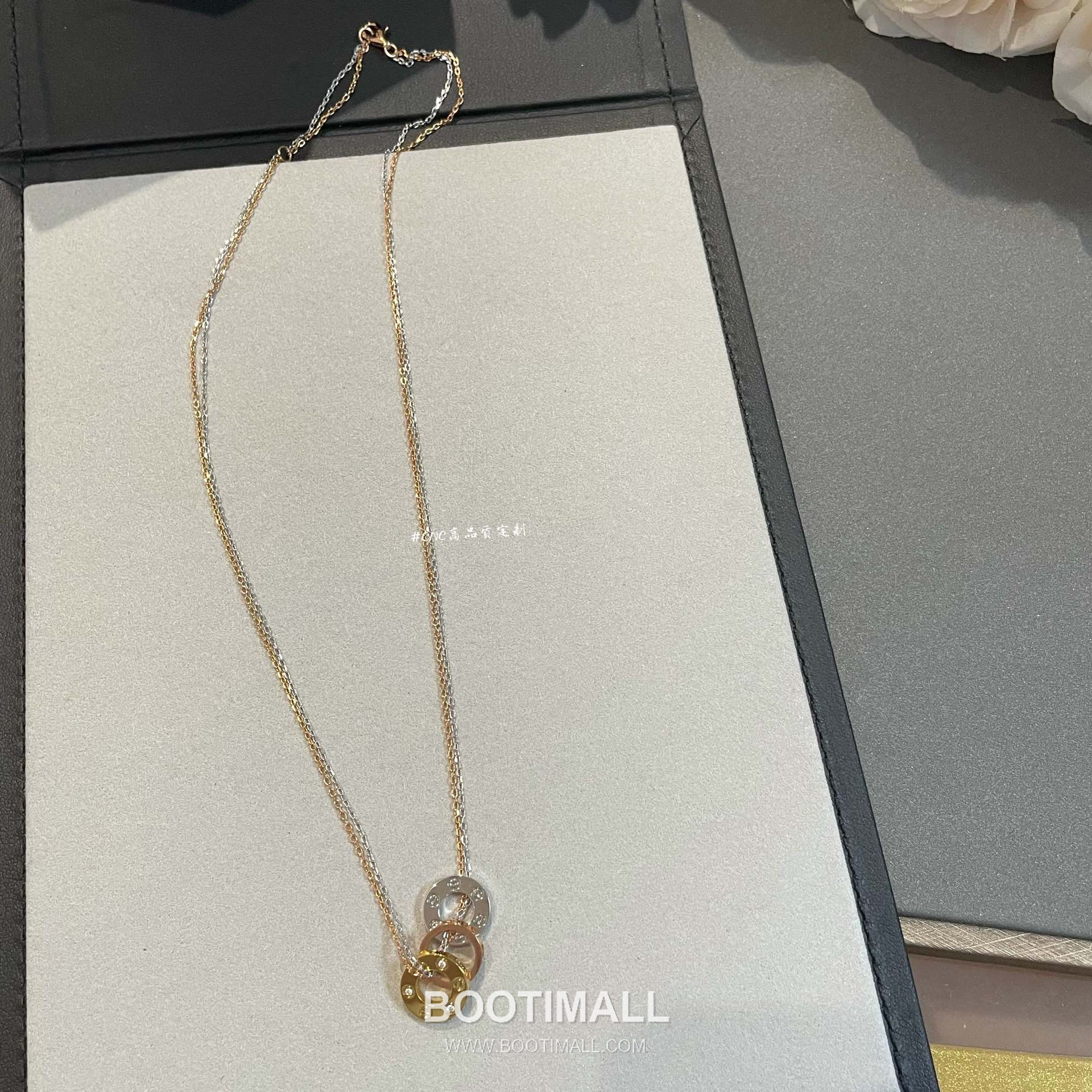 Cartier Love Brass Gold Plated Necklace with Triple Ring Pendant Screw Motif 까르띠에 러브 황동 베이스 금도금 네클리스 트리플 링 펜던트 스크류 모티프 10