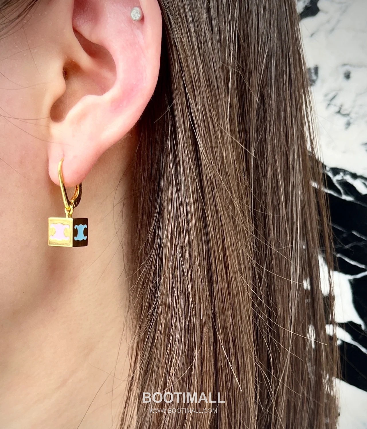 Celine Triomphe Brass Gold Plated Necklace with Enamel Square Pendant 셀린느 트리옹프 황동 베이스 금도금 네클리스 에나멜 스퀘어 펜던트 6