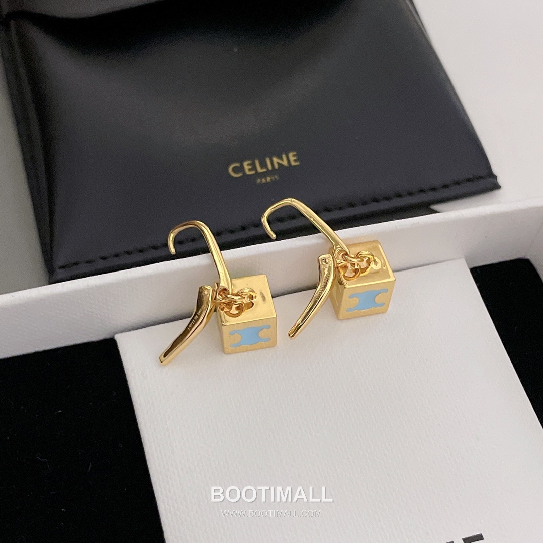 Celine Triomphe Brass Gold Plated Necklace with Enamel Square Pendant 셀린느 트리옹프 황동 베이스 금도금 네클리스 에나멜 스퀘어 펜던트 14