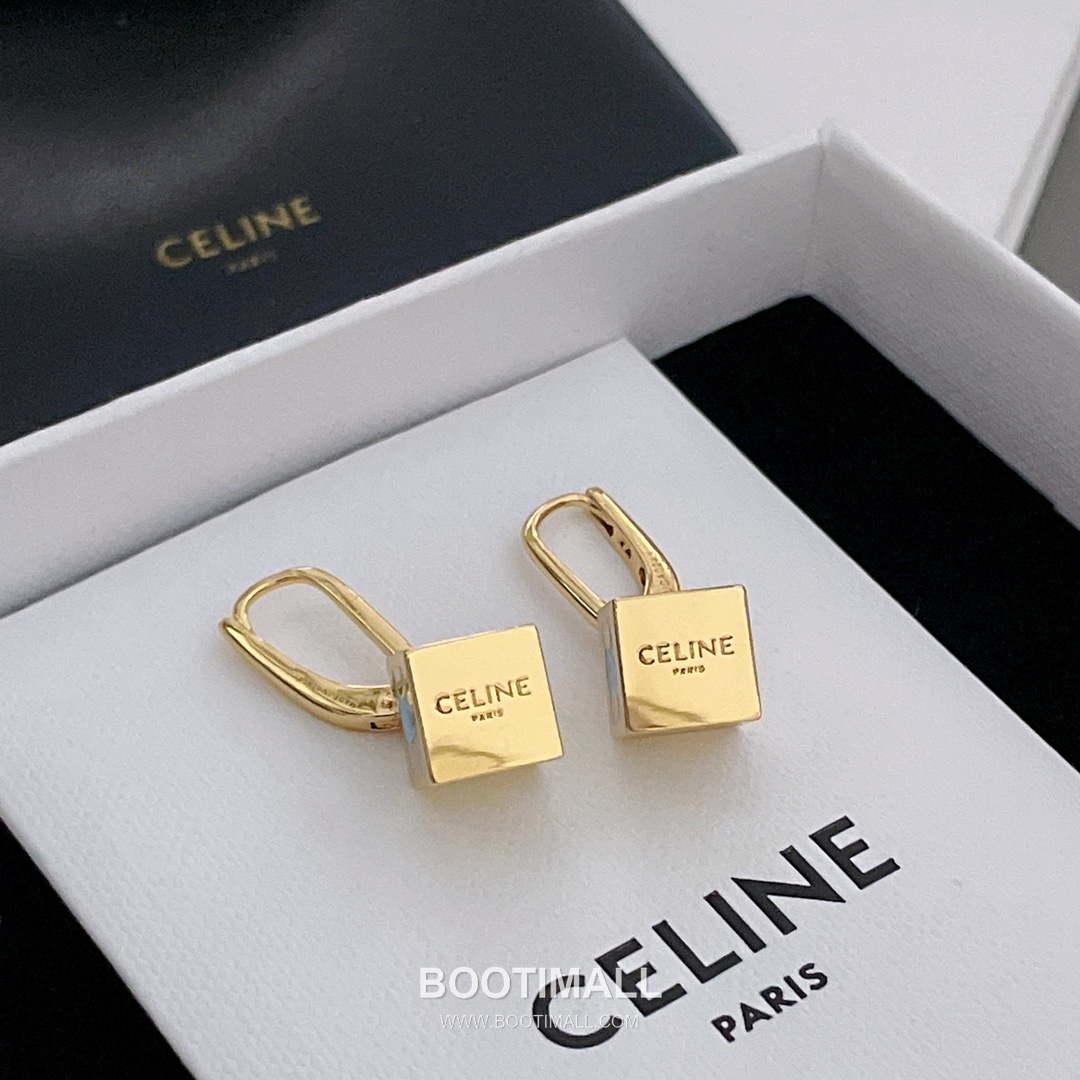 Celine Triomphe Brass Gold Plated Necklace with Enamel Square Pendant 셀린느 트리옹프 황동 베이스 금도금 네클리스 에나멜 스퀘어 펜던트 15