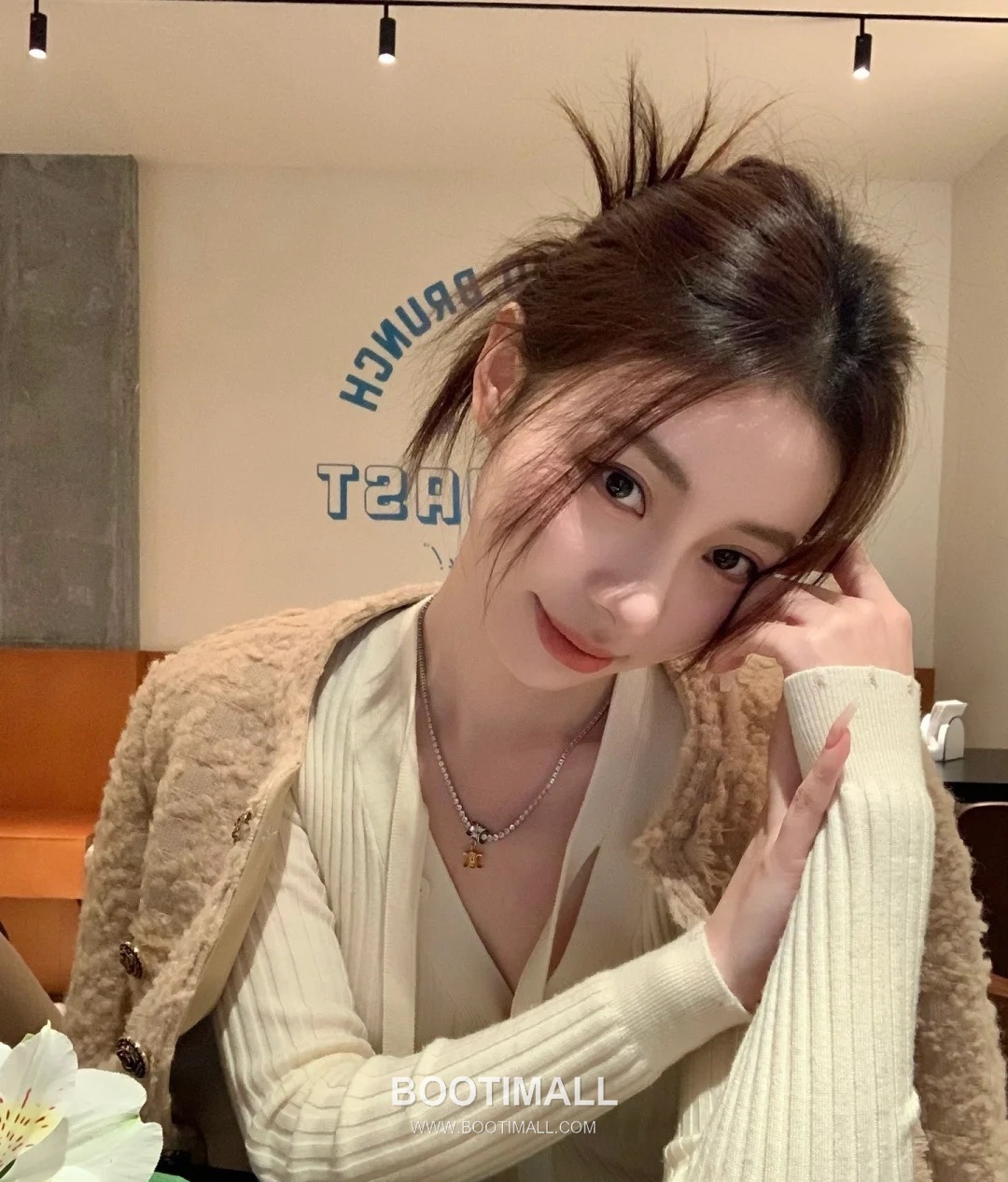 Celine Triomphe Brass Gold Plated Necklace with Double Logo Pendant Full Crystal 셀린느 트리옹프 황동 베이스 금도금 네클리스 더블 로고 펜던트 풀 크리스탈 2