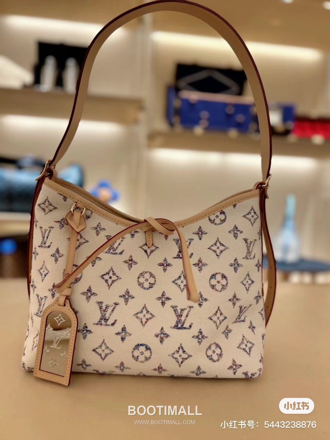 Louis Vuitton CarryAll PM Monogram Jacquard Textile Leather Trim Tote Bag with Gradient Pattern Mirror Charm 루이비통 캐리올 PM 자카드 텍스타일 레더 트림 토트백 그라데이션 미러 참 M24707 29cm 27