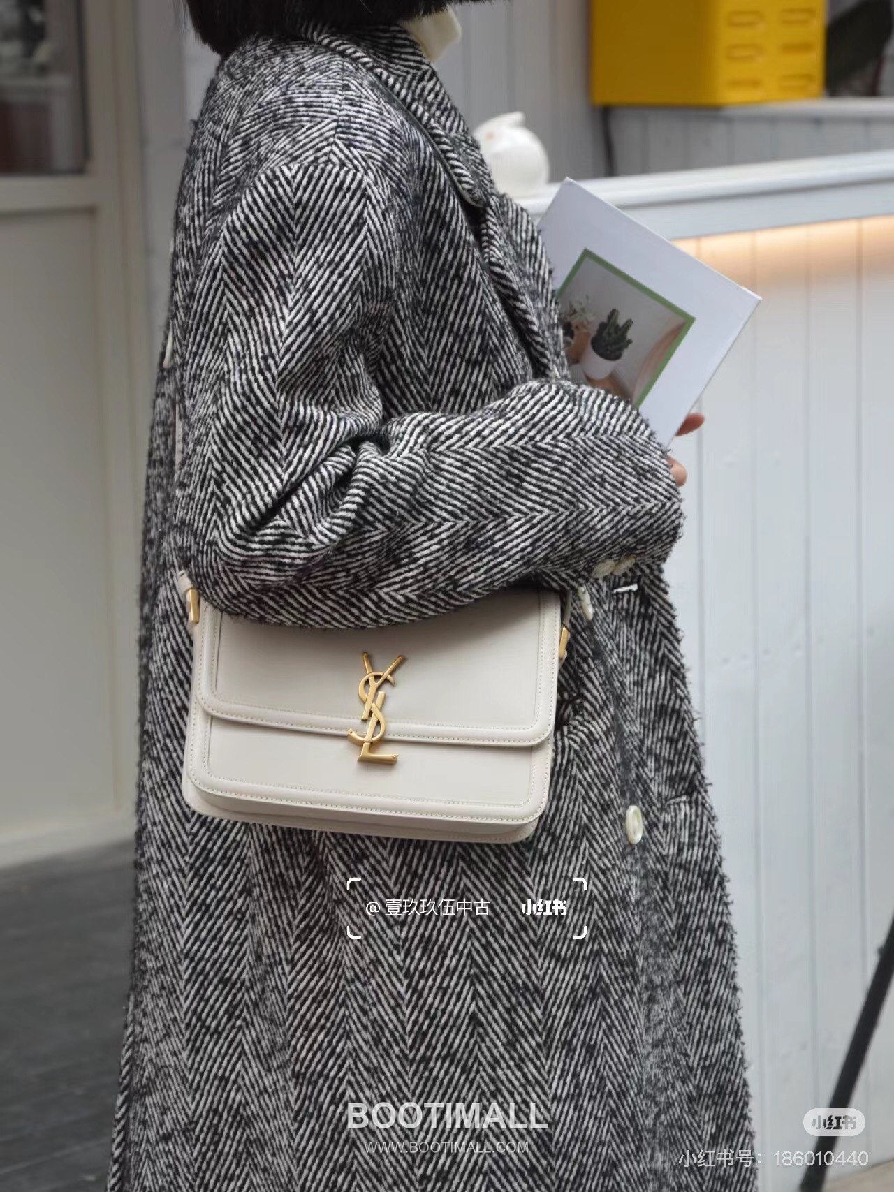 Saint Laurent Monogram Medium Grain Leather Flap Shoulder Bag with YSL Turn Lock 루이생로랑 모노그램 그레인 레더 플랩 숄더백 YSL 턴락 634305 23cm 7