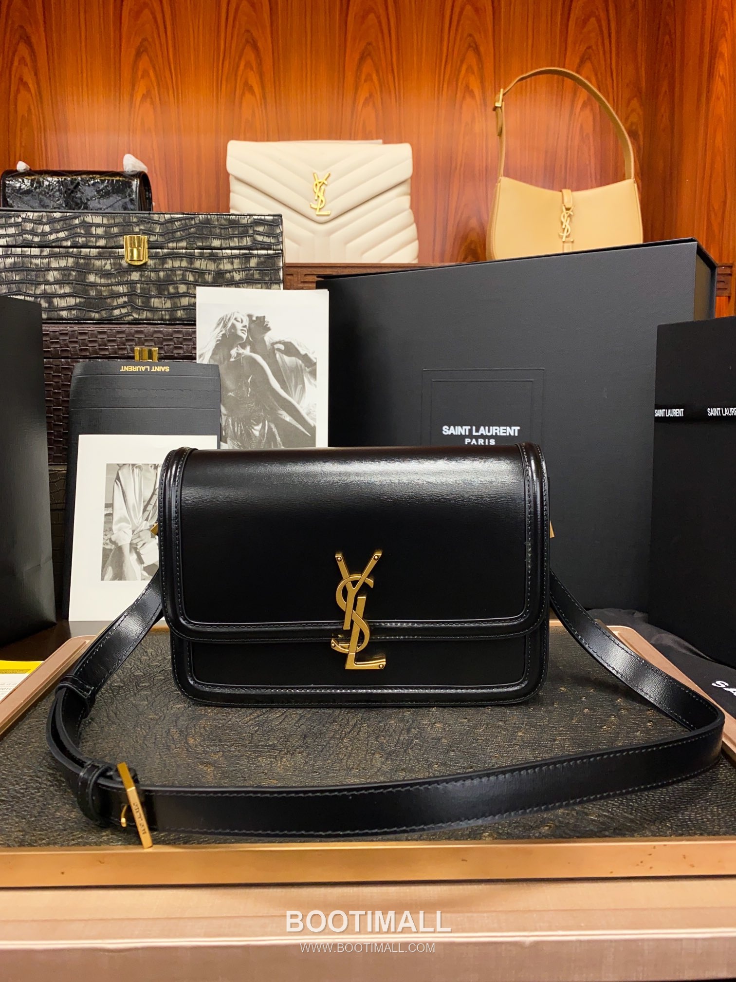 Saint Laurent Monogram Medium Grain Leather Flap Shoulder Bag with YSL Turn Lock 루이생로랑 모노그램 그레인 레더 플랩 숄더백 YSL 턴락 634305 23cm 10