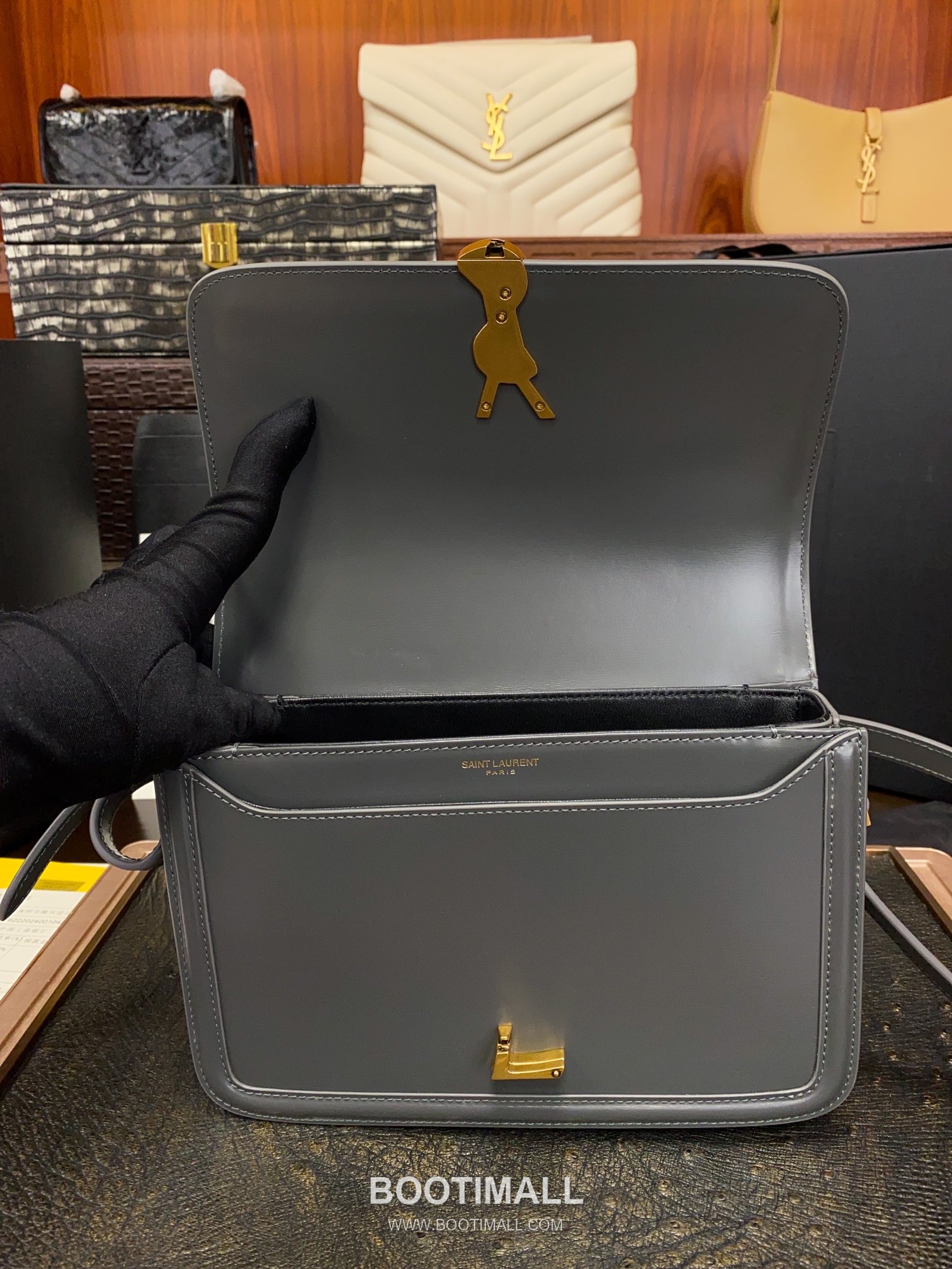 Saint Laurent Monogram Medium Grain Leather Flap Shoulder Bag with YSL Turn Lock 루이생로랑 모노그램 그레인 레더 플랩 숄더백 YSL 턴락 634305 23cm 7