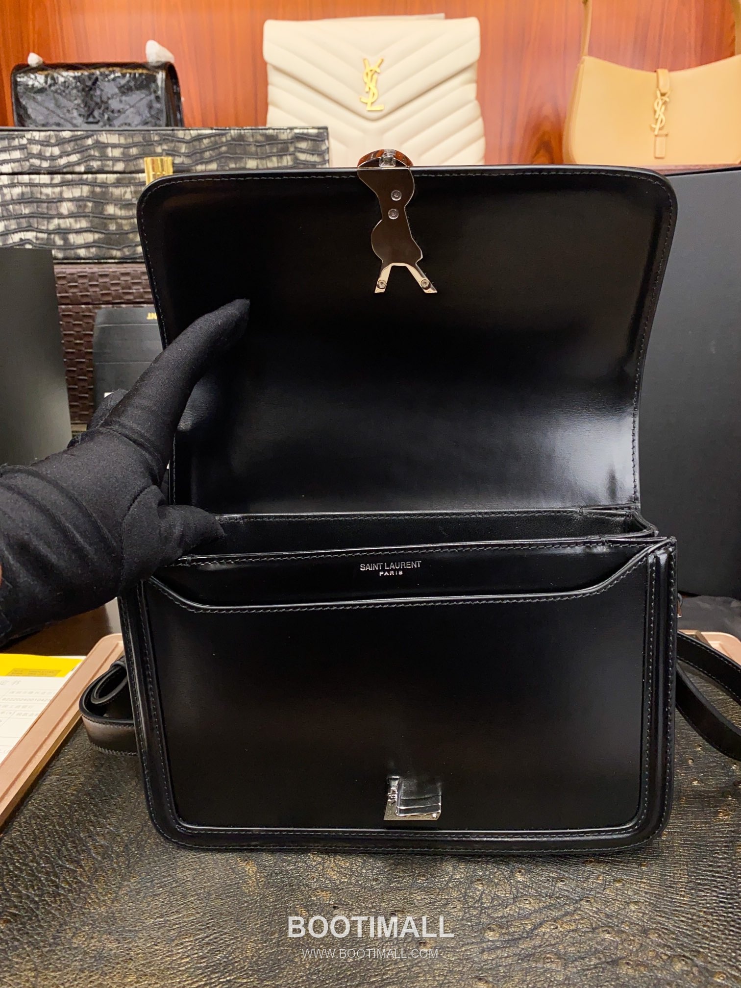 Saint Laurent Monogram Medium Grain Leather Flap Shoulder Bag with YSL Turn Lock 루이생로랑 모노그램 그레인 레더 플랩 숄더백 YSL 턴락 634305 23cm 7