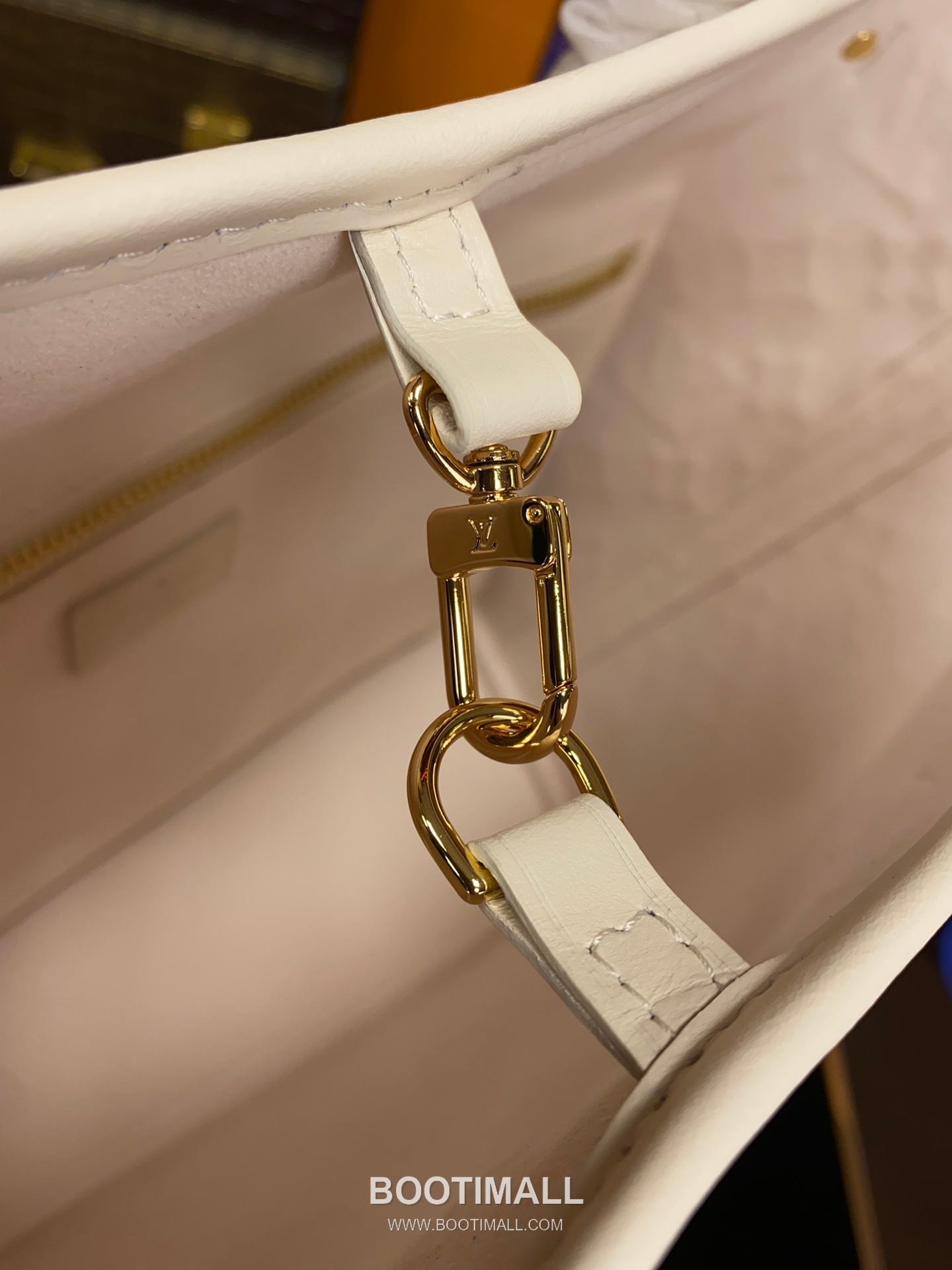 Louis Vuitton Neverfull MM Monogram Empreinte Leather Tote Bag with Gradient Sunrise Print 루이비통 네버풀 MM 모노그램 앙프렝뜨 레더 토트백 그라데이션 프린트 M47080 31cm 16