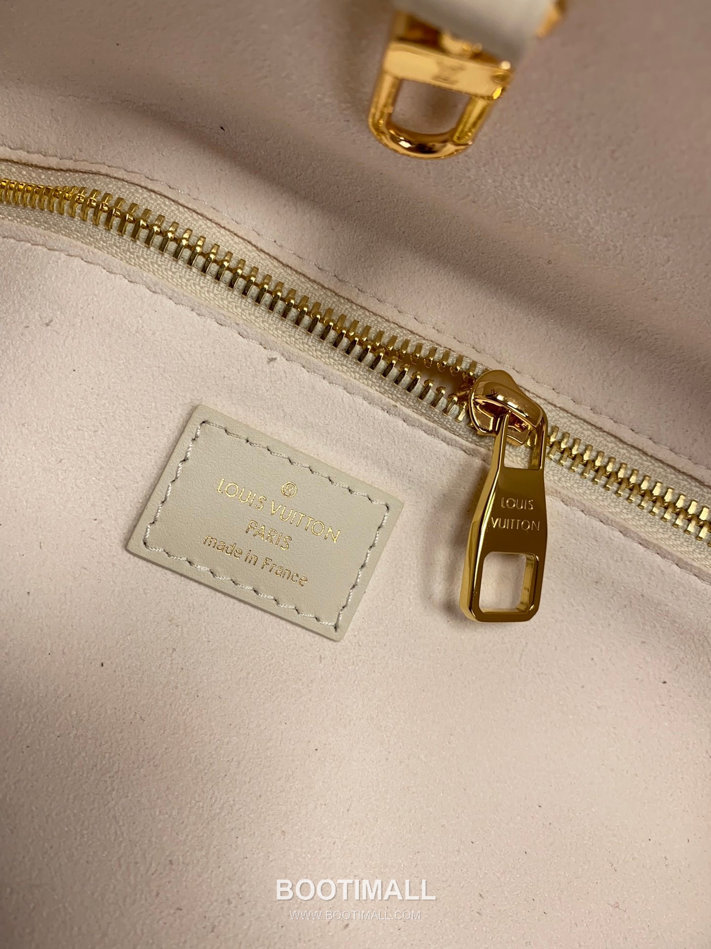 Louis Vuitton Neverfull MM Monogram Empreinte Leather Tote Bag with Gradient Sunrise Print 루이비통 네버풀 MM 모노그램 앙프렝뜨 레더 토트백 그라데이션 프린트 M47080 31cm 18