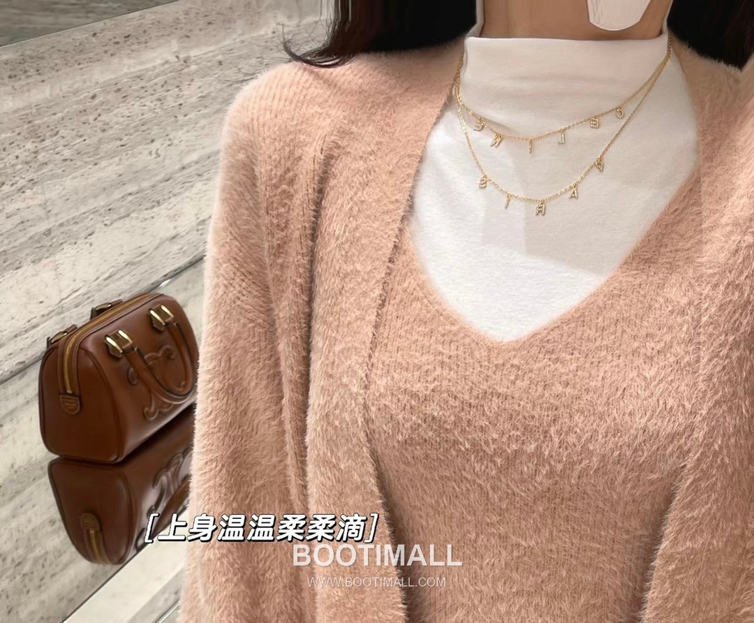 Celine Logo Brass Gold Plated Necklace with Double Layer Chain Full Crystal Letter 셀린느 로고 황동 베이스 금도금 네클리스 더블 레이어 체인 풀 크리스탈 레터 2