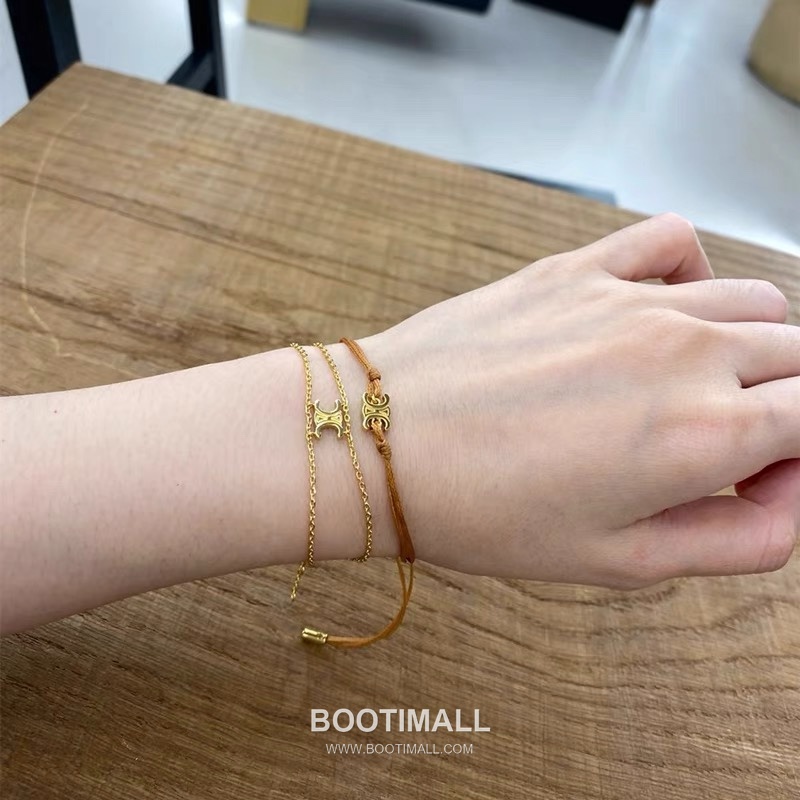 Celine Triomphe Brass Gold Plated Necklace with Double Layer Chain Logo Pendant 셀린느 트리옹프 황동 베이스 금도금 네클리스 더블 레이어 체인 로고 펜던트 5