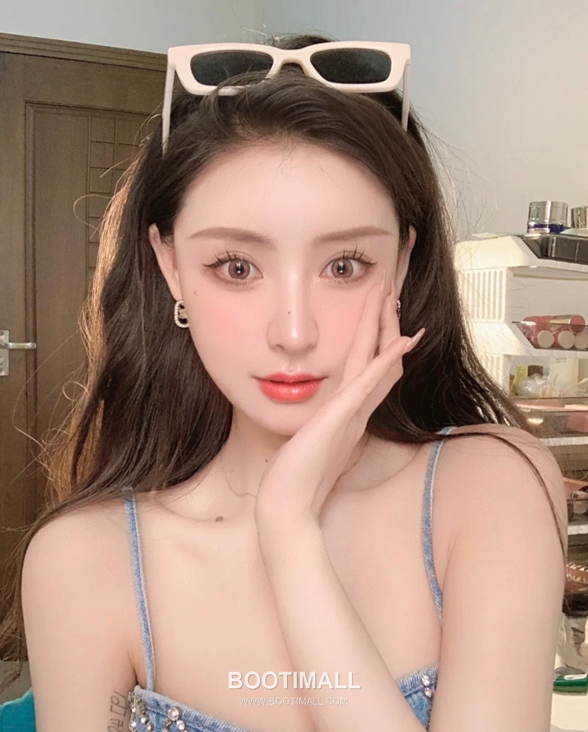 Celine Triomphe Brass Gold Plated Earring with Rectangle Logo Stud 셀린느 트리옹프 황동 베이스 금도금 이어링 직사각 로고 스터드 1