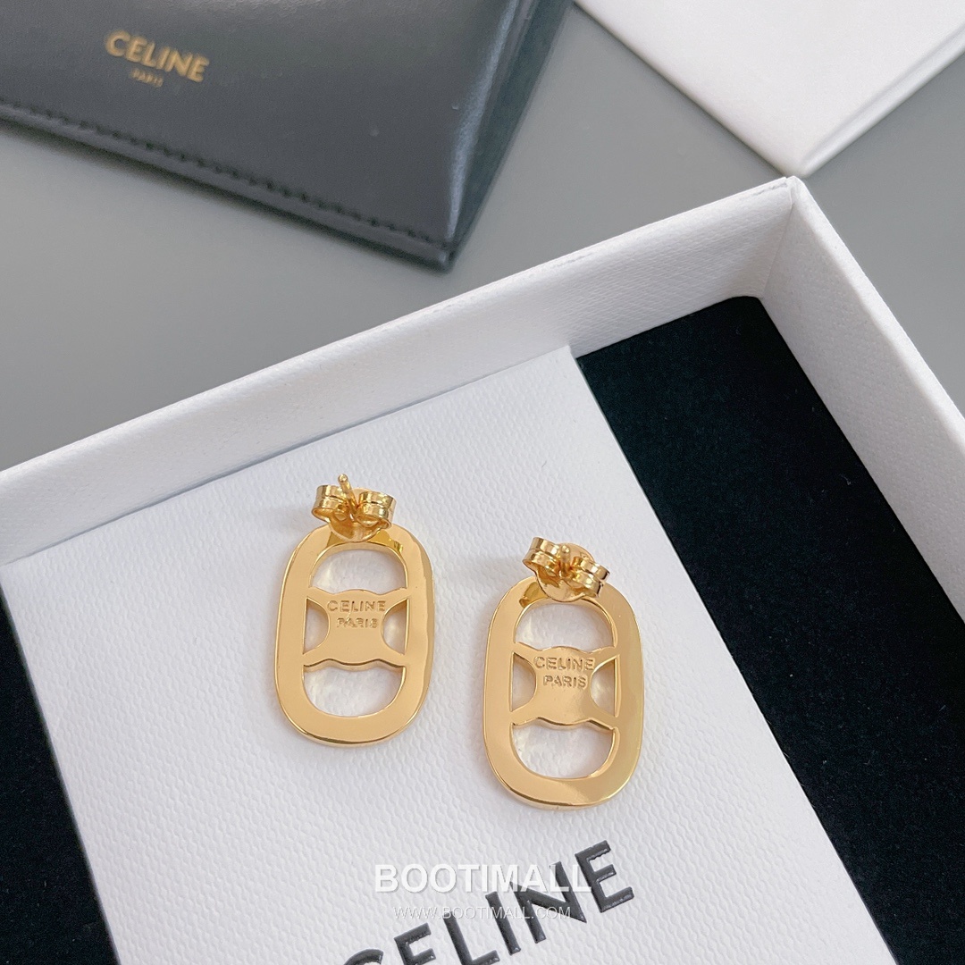 Celine Triomphe Brass Gold Plated Earring with Rectangle Logo Stud 셀린느 트리옹프 황동 베이스 금도금 이어링 직사각 로고 스터드 14