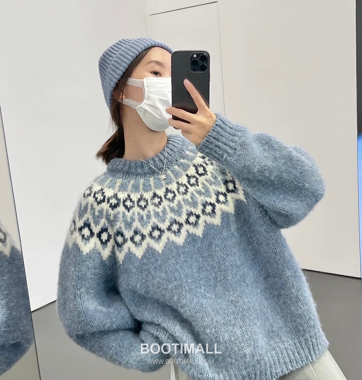 Celine Triomphe Brass Gold Plated Necklace with Full Crystal Logo Pendant 셀린느 트리옹프 황동 베이스 금도금 네클리스 풀 크리스탈 로고 펜던트 3