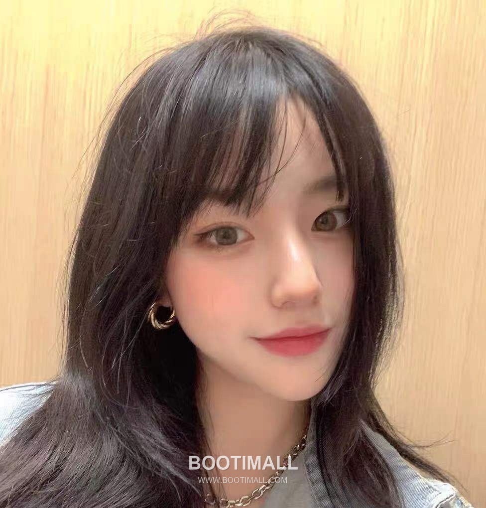 Celine Brass Gold Plated Earring with Triple Hoop Design 셀린느 황동 베이스 금도금 이어링 트리플 후프 디자인 5