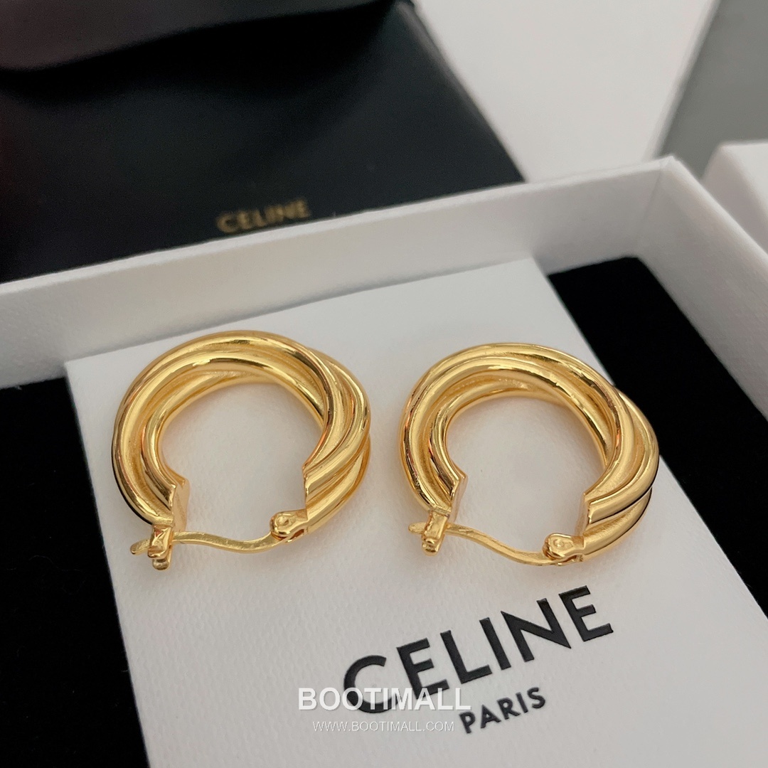 Celine Brass Gold Plated Earring with Triple Hoop Design 셀린느 황동 베이스 금도금 이어링 트리플 후프 디자인 12
