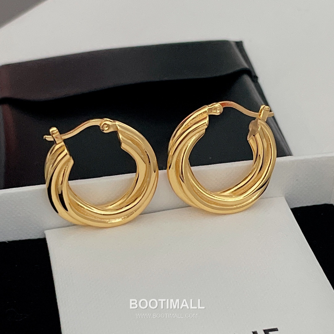 Celine Brass Gold Plated Earring with Triple Hoop Design 셀린느 황동 베이스 금도금 이어링 트리플 후프 디자인 14